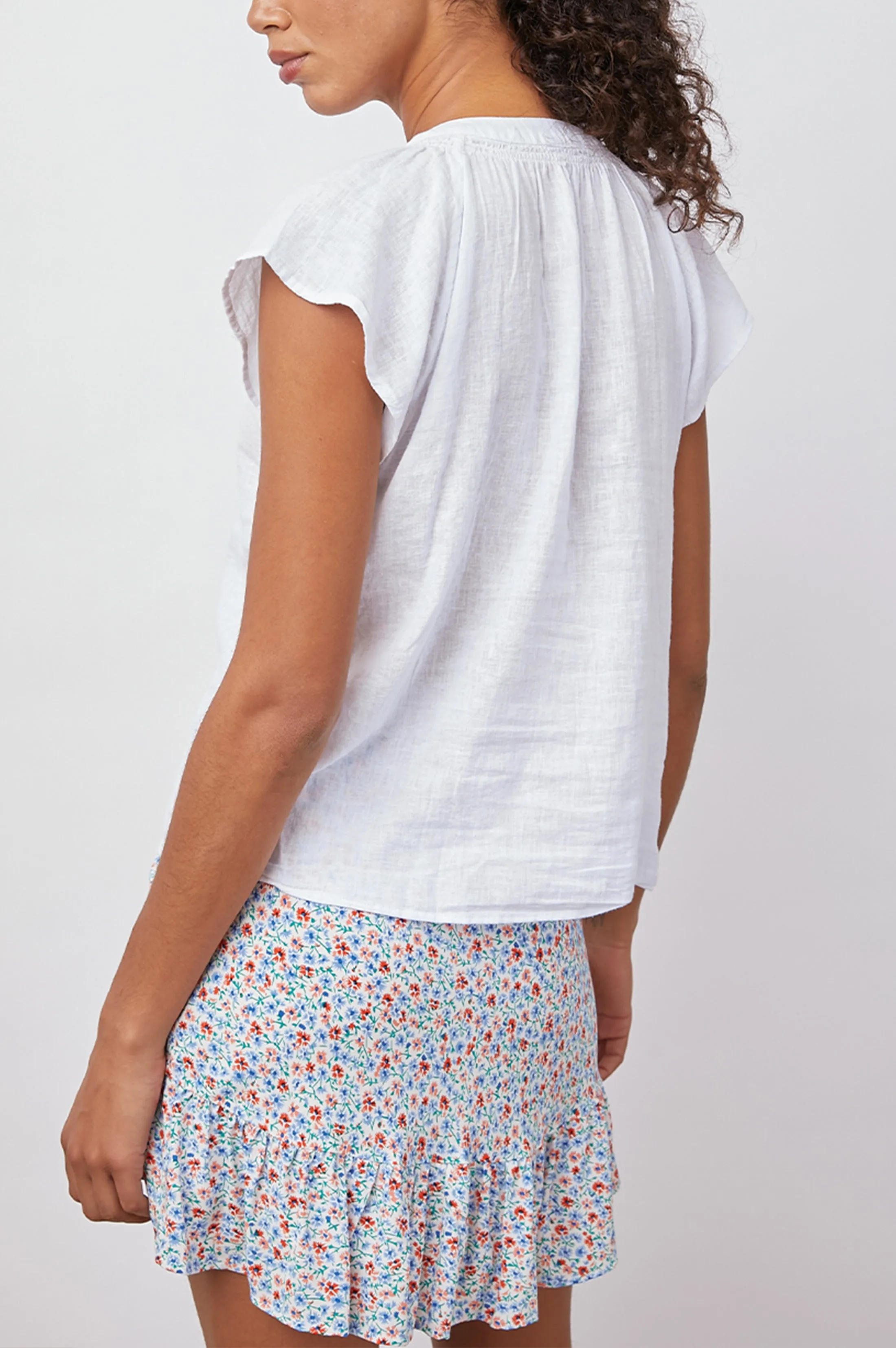 ALENA TOP - WHITE Rails
