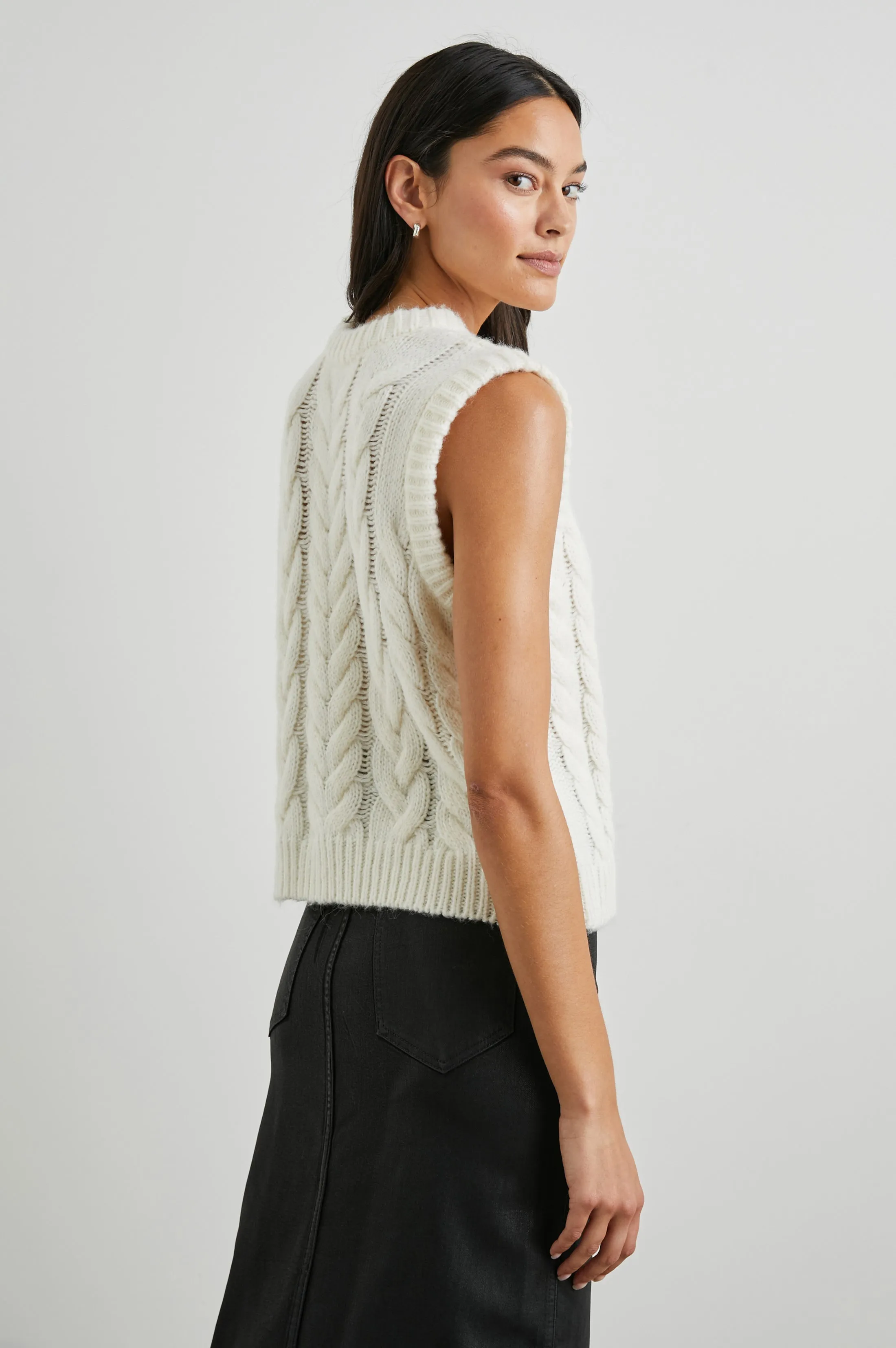 ALEXIS SWEATER VEST - IVORY Rails