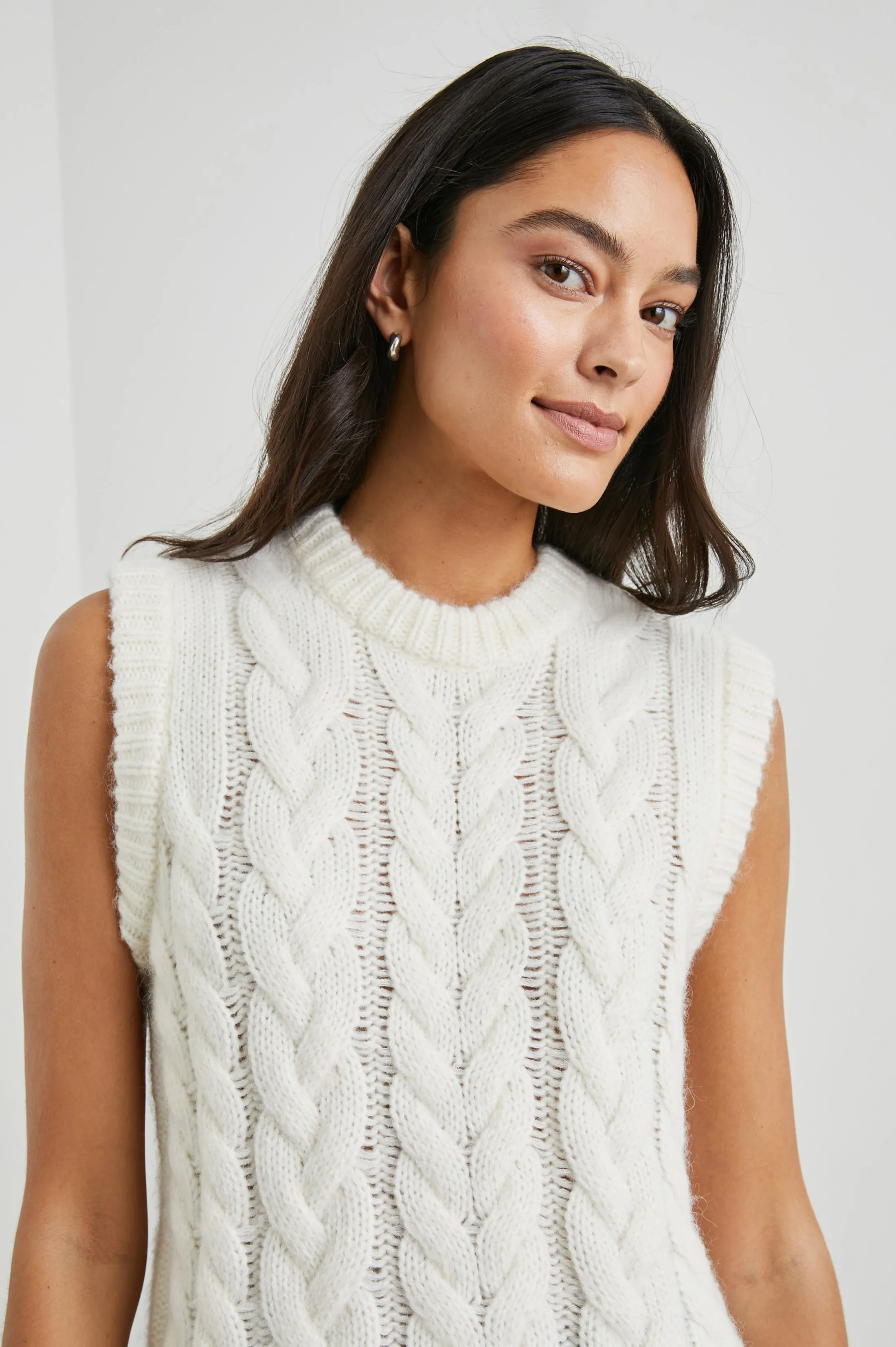ALEXIS SWEATER VEST - IVORY Rails