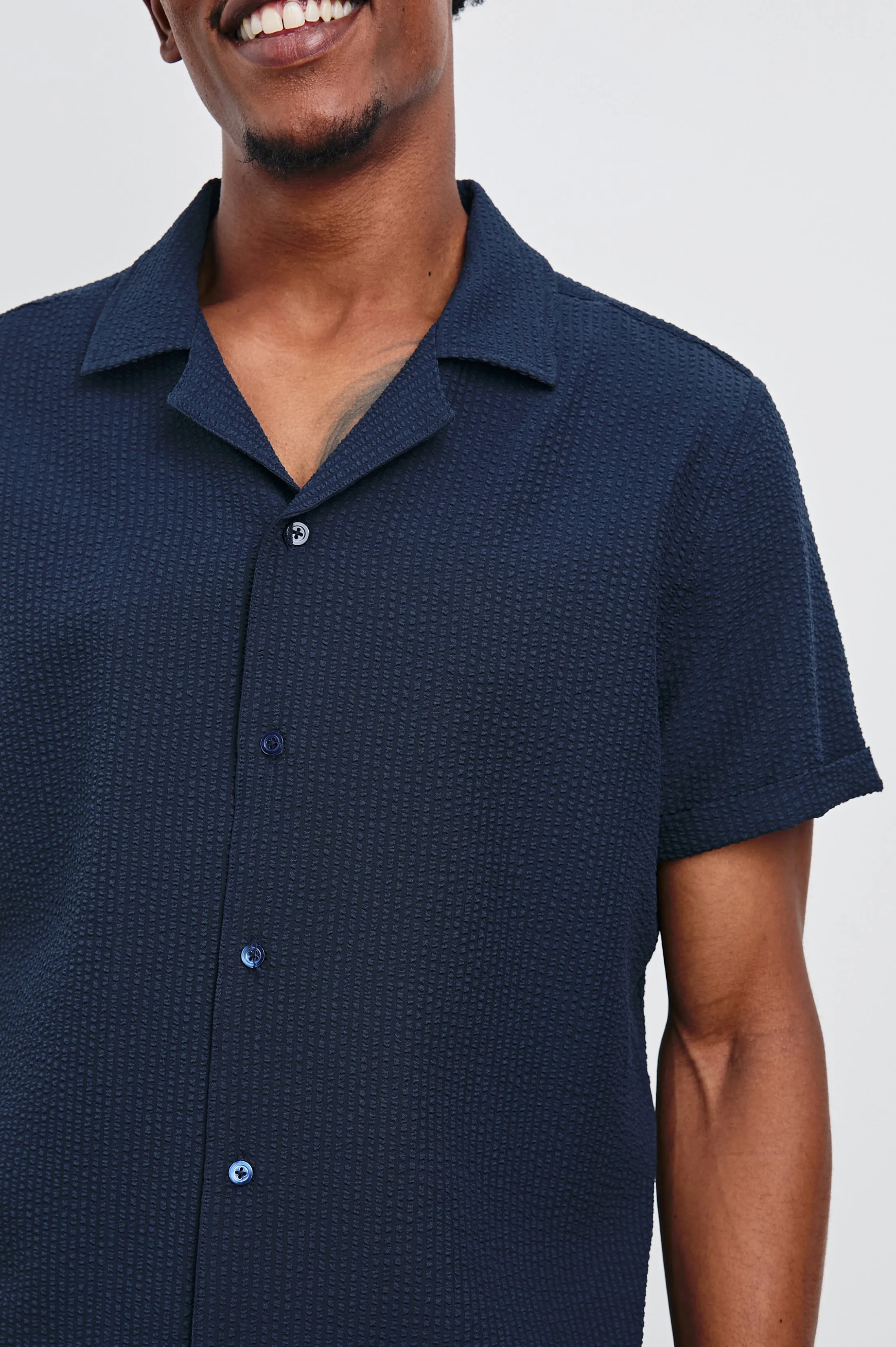 AMALFI SHIRT - NAVY SEERSUCKER Rails