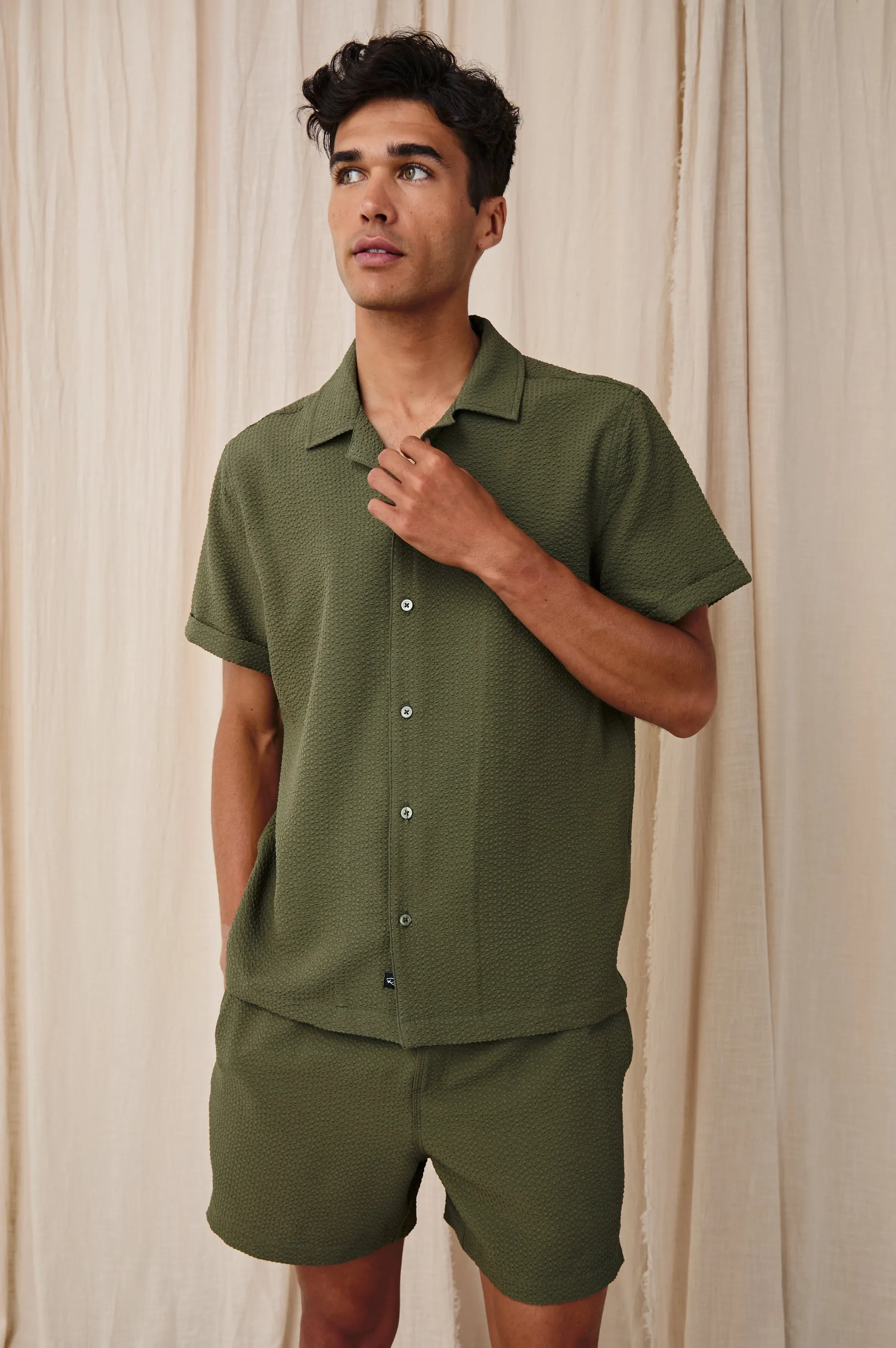 AMALFI SHIRT - OLIVE SEERSUCKER Rails