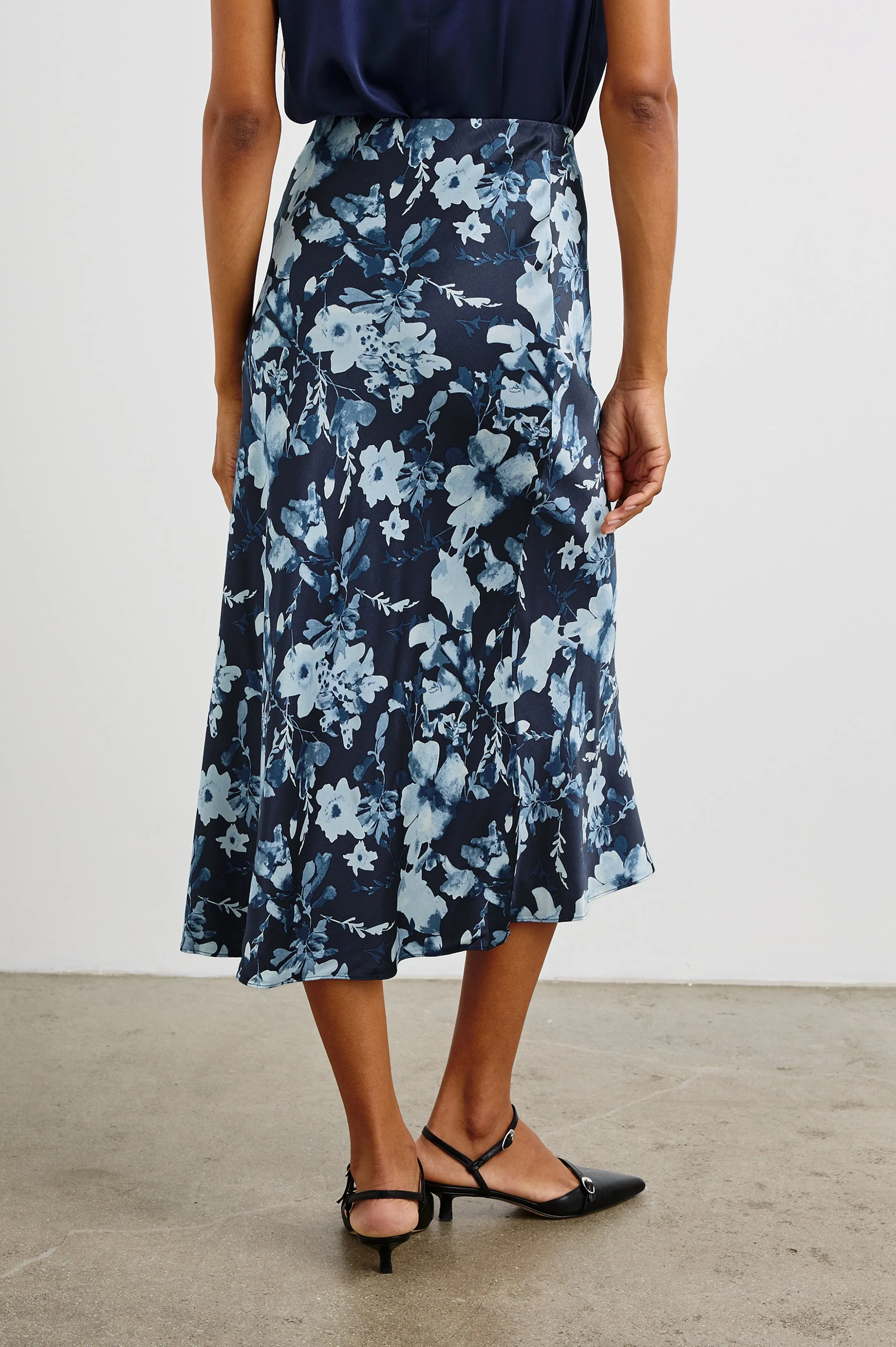 ANYA SKIRT - INDIGO BLOSSOMS Rails