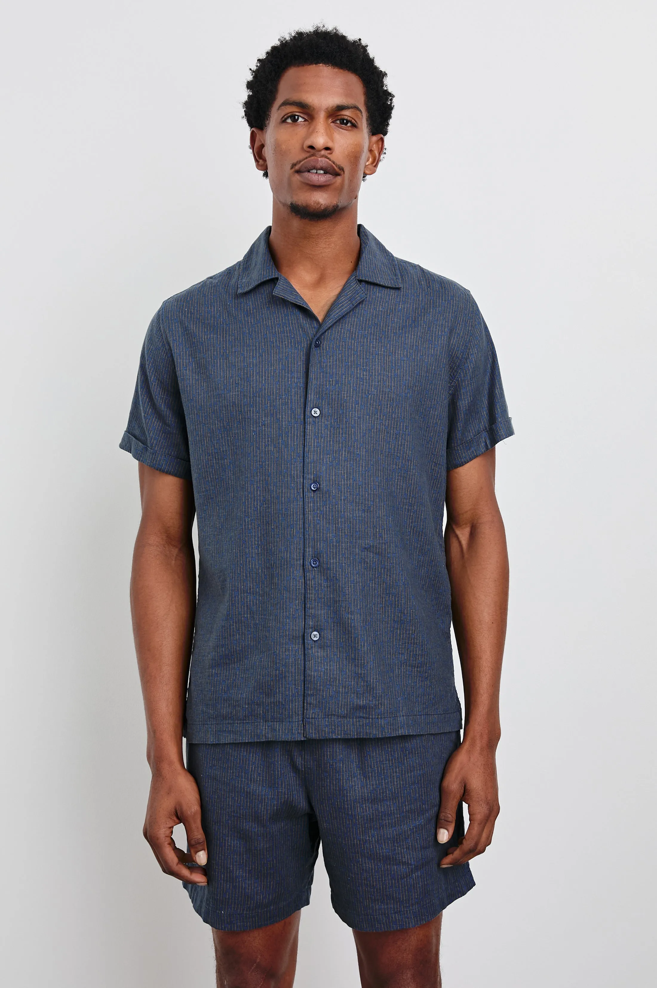 ATLAS SHIRT - NAVY CEDAR VERTICAL Rails