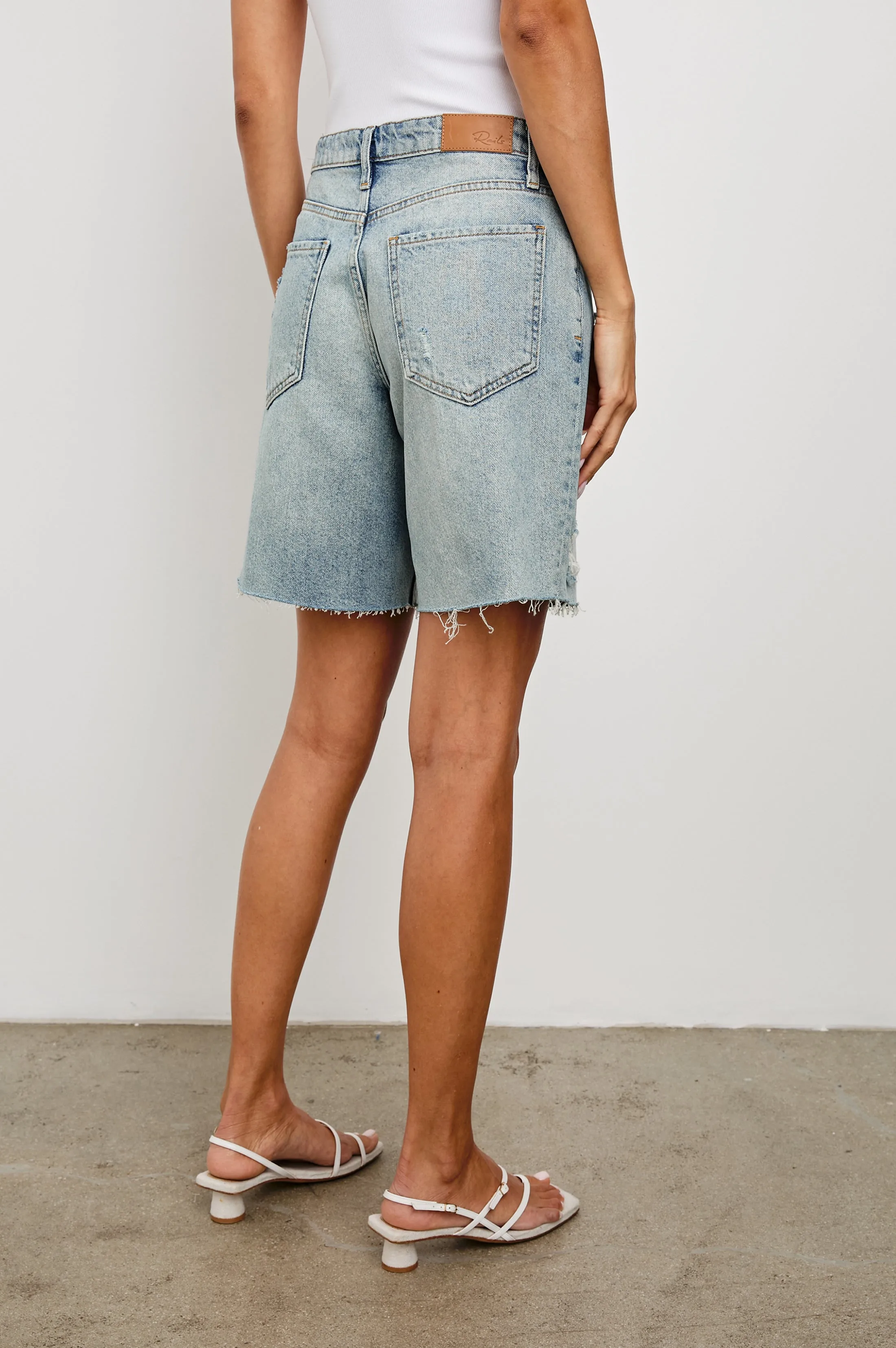 BEACHWOOD SHORT - LIGHT VINTAGE DISTRESS Rails