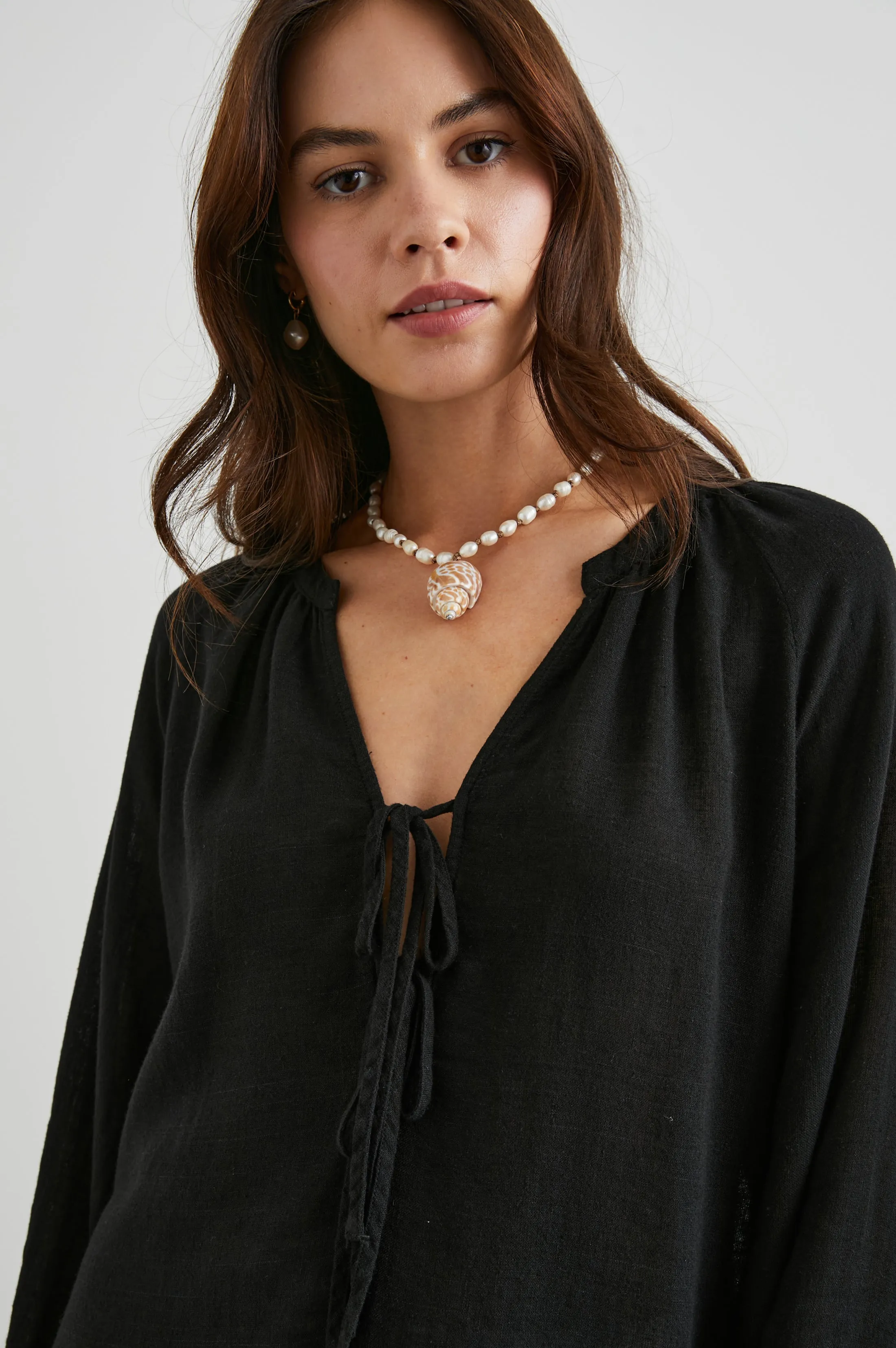 BRIELLE TOP - BLACK Rails