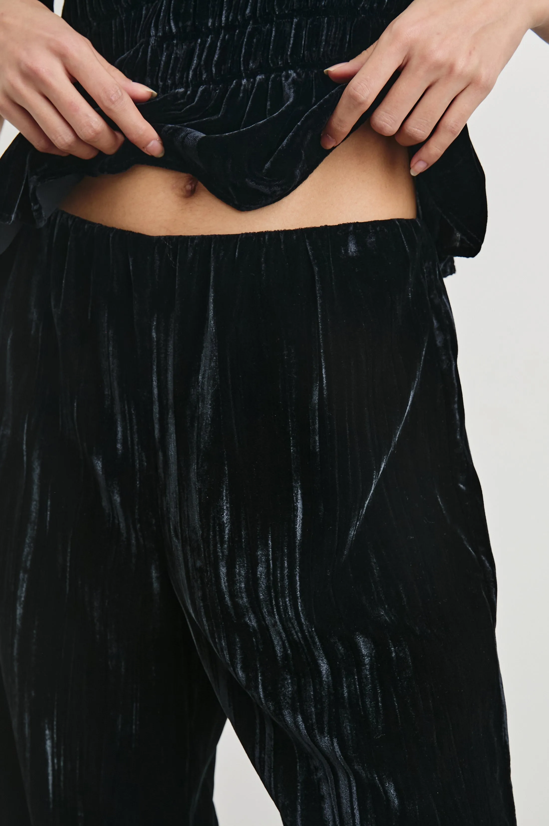 BRISSA PANT - BLACK VELVET Rails