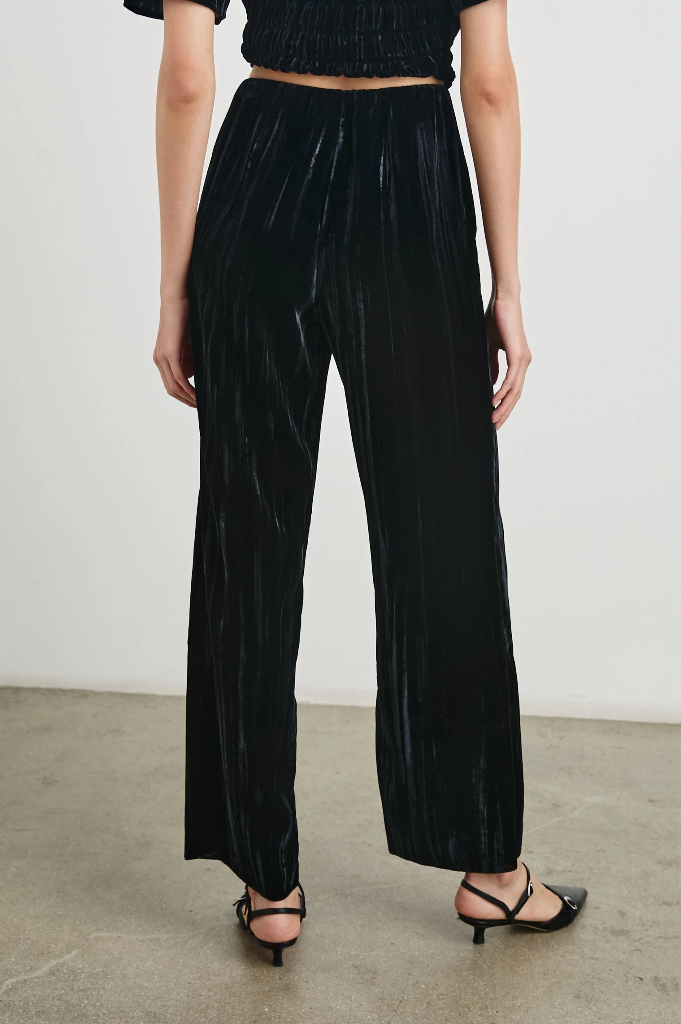 BRISSA PANT - BLACK VELVET Rails