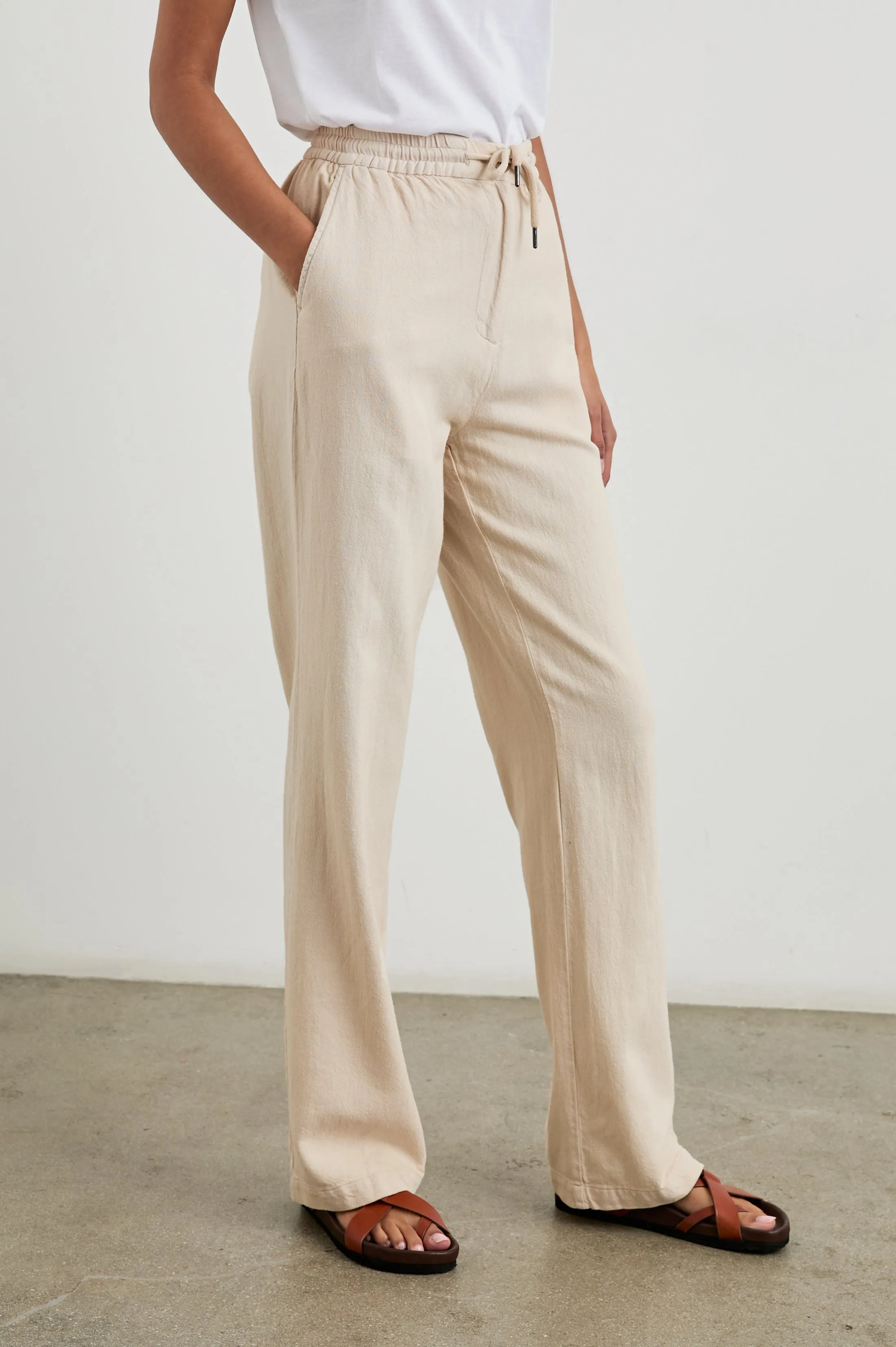 BROOKLYN PANT - STONE Rails