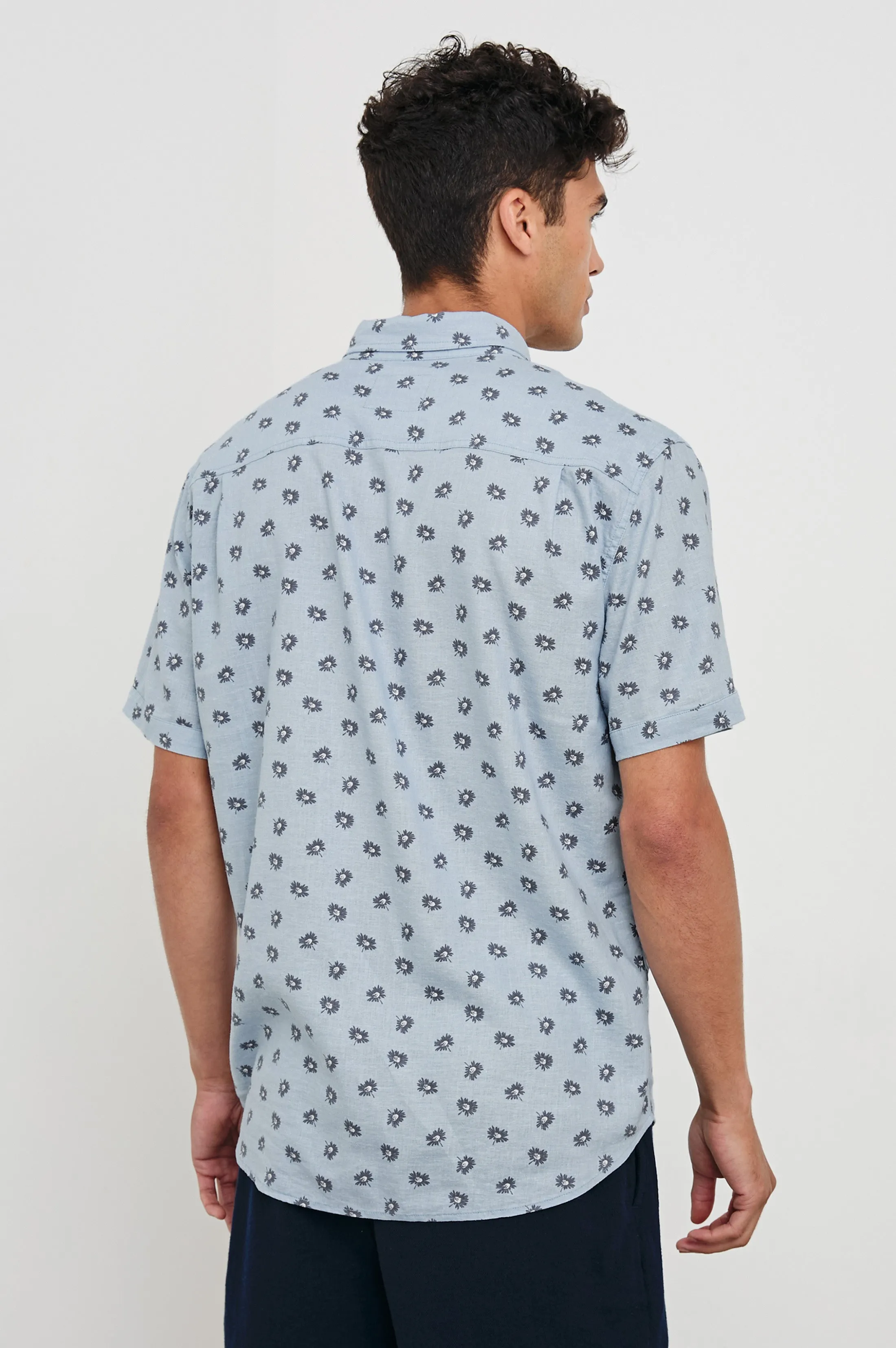 CARSON SHIRT - DAISY TOSS CELESTIAL Rails