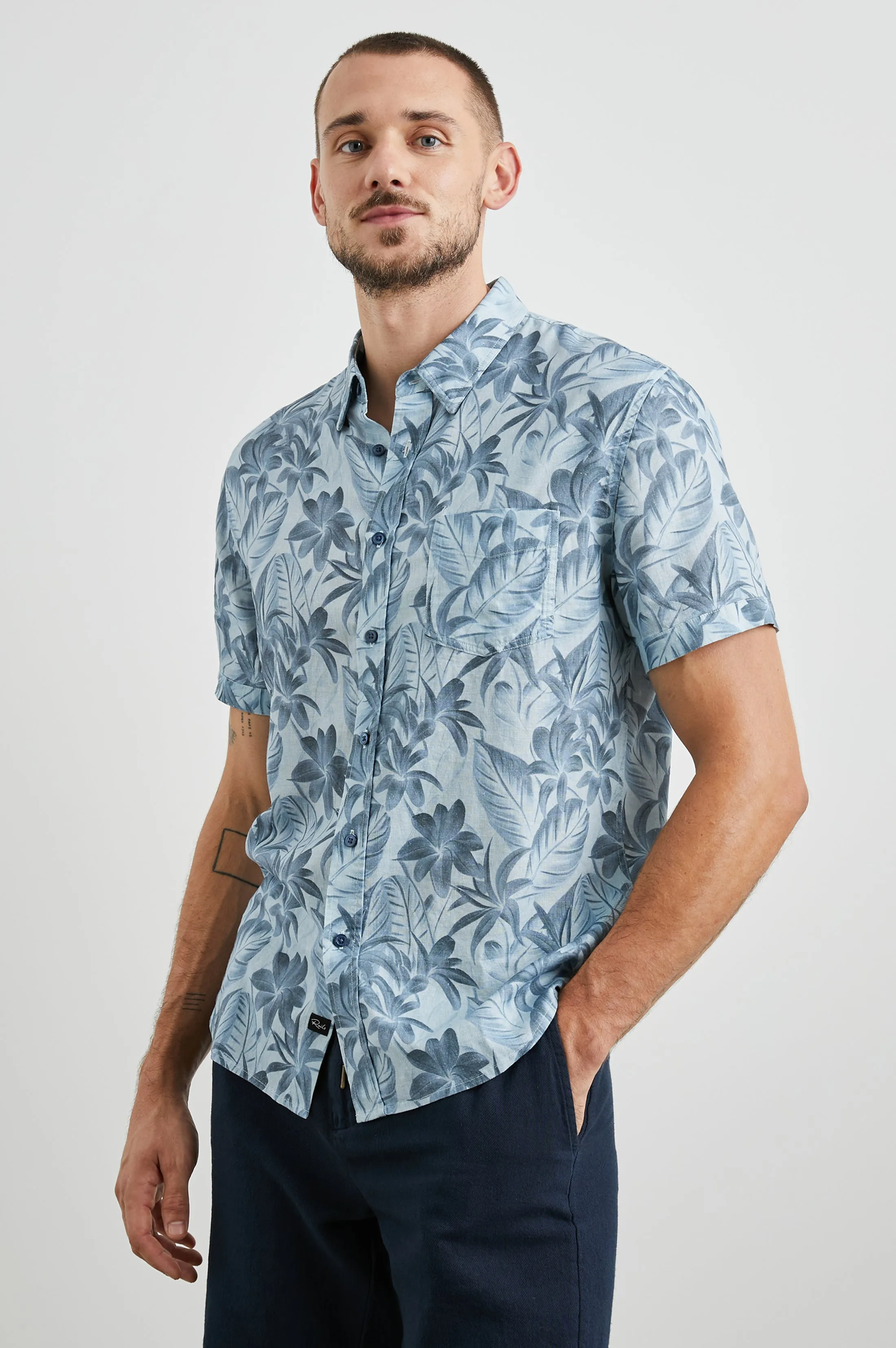 CARSON SHIRT - JUNGLE GARDEN REFLECTION Rails