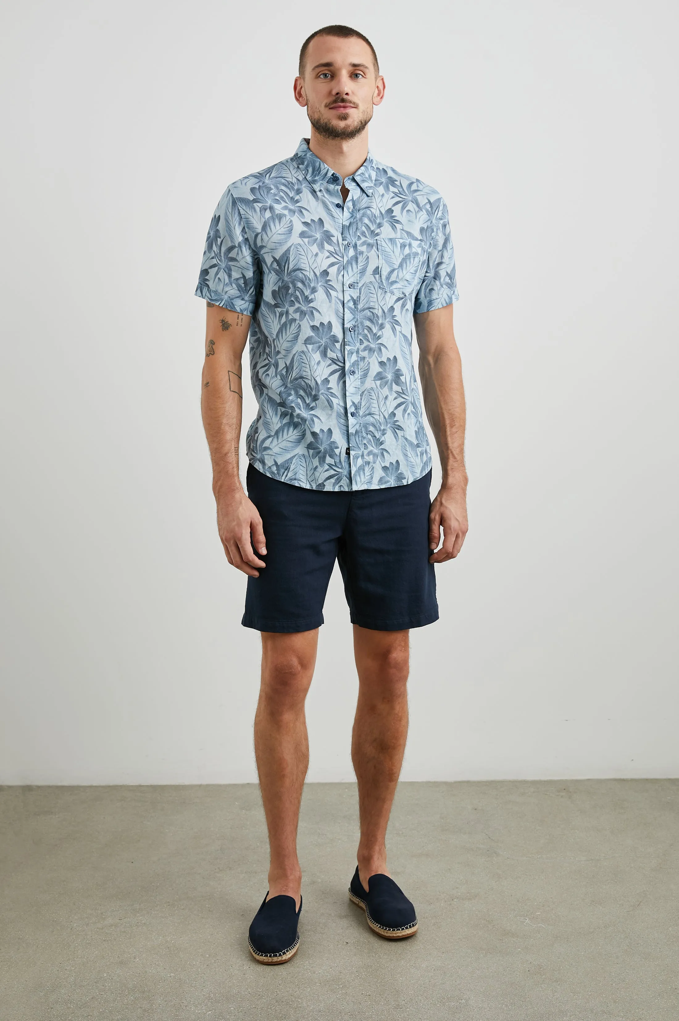 CARSON SHIRT - JUNGLE GARDEN REFLECTION Rails