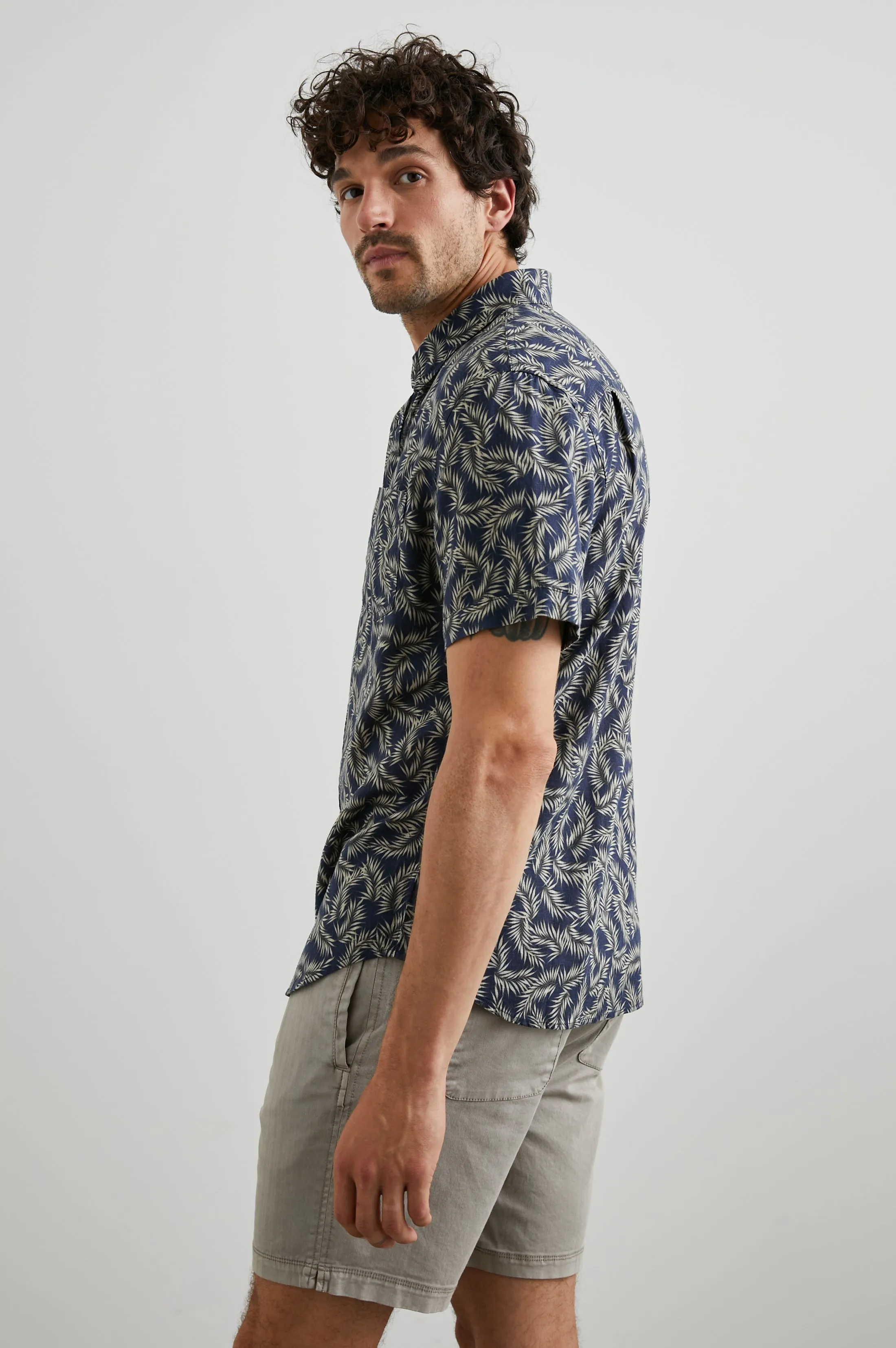 CARSON SHIRT - PALM AMERICANO NAVY Rails