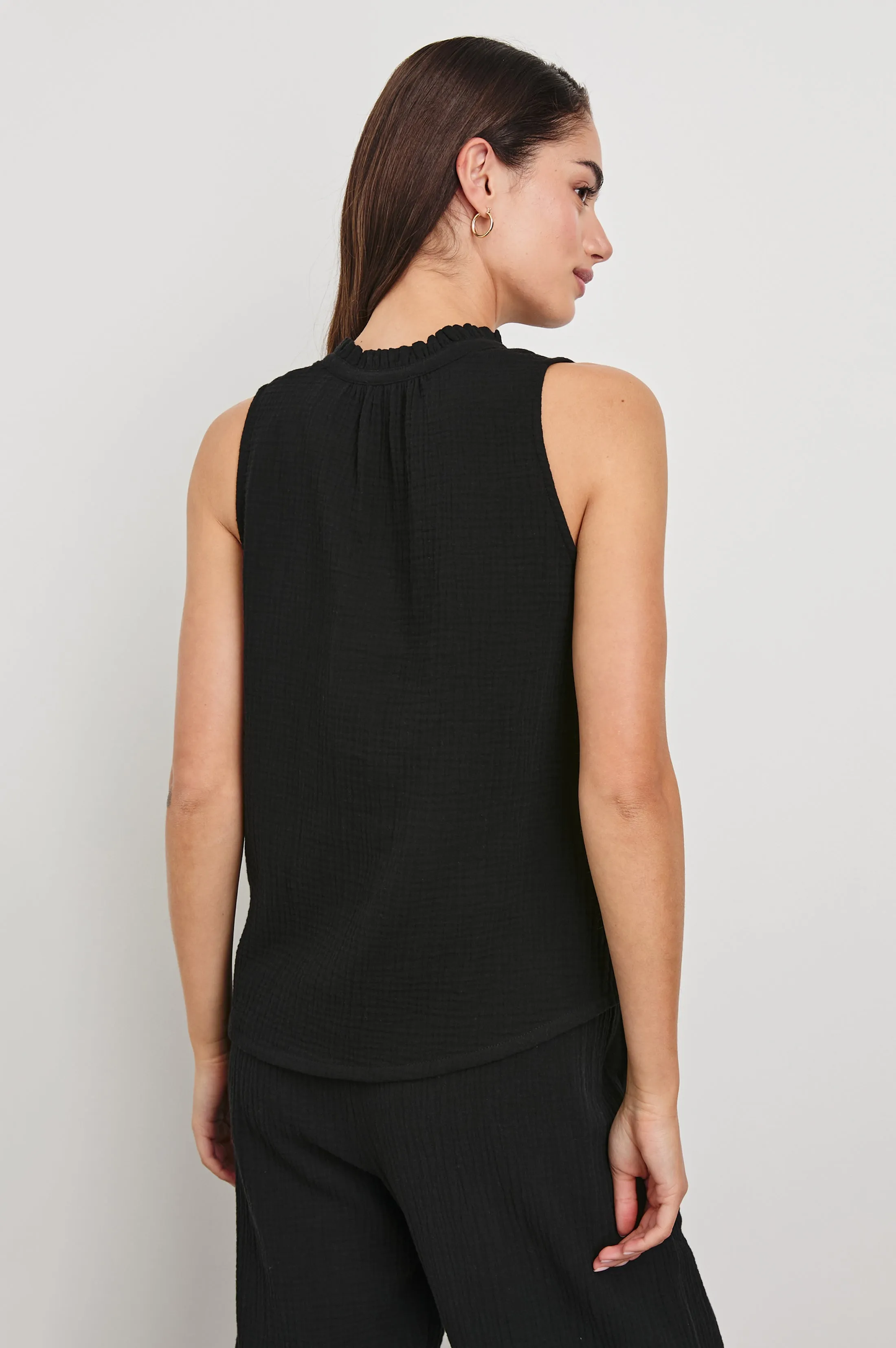 CHRISTY TOP - BLACK Rails