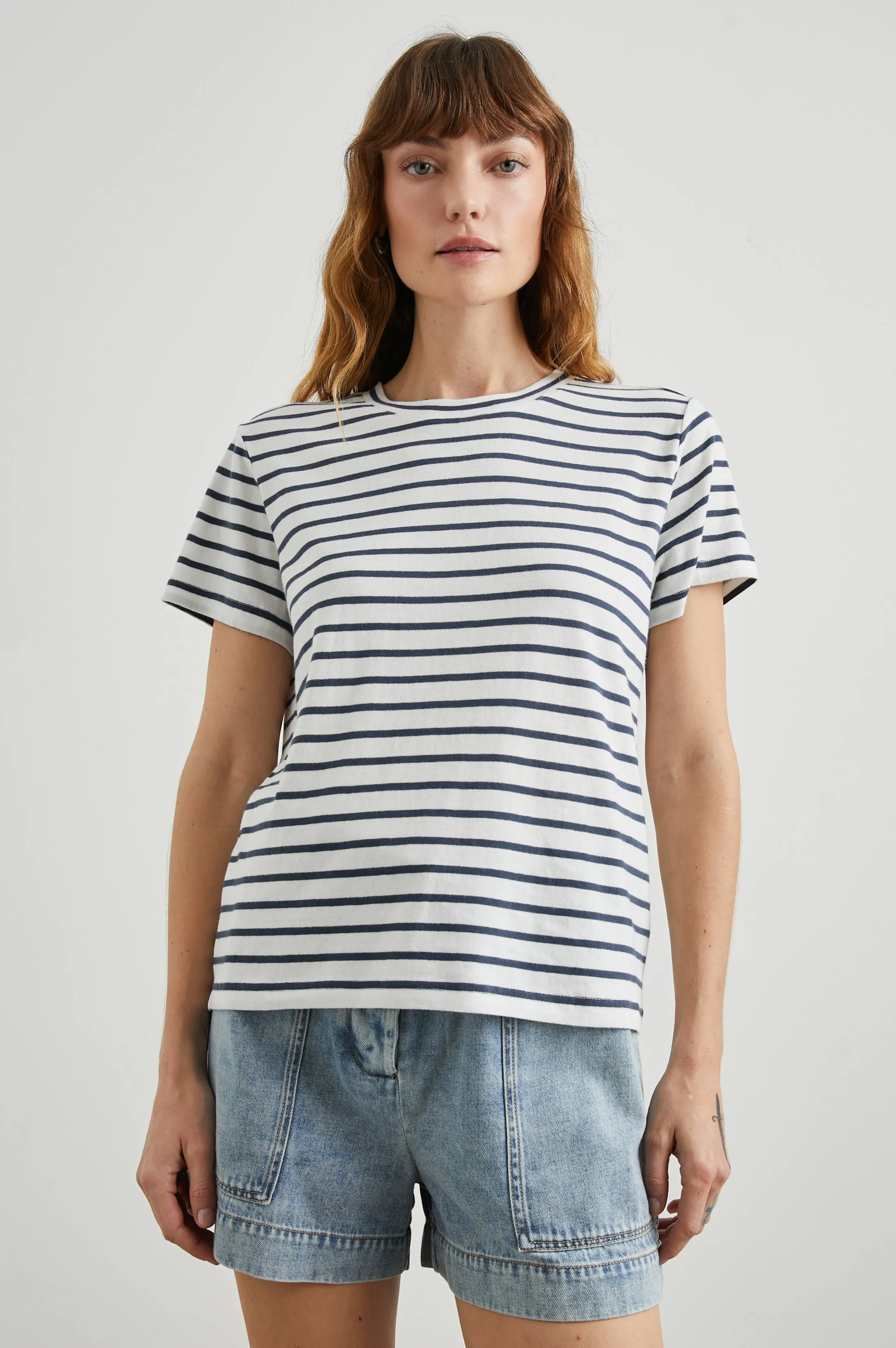 CLASSIC CREW NECK T-SHIRT - IVORY NAVY STRIPE Rails