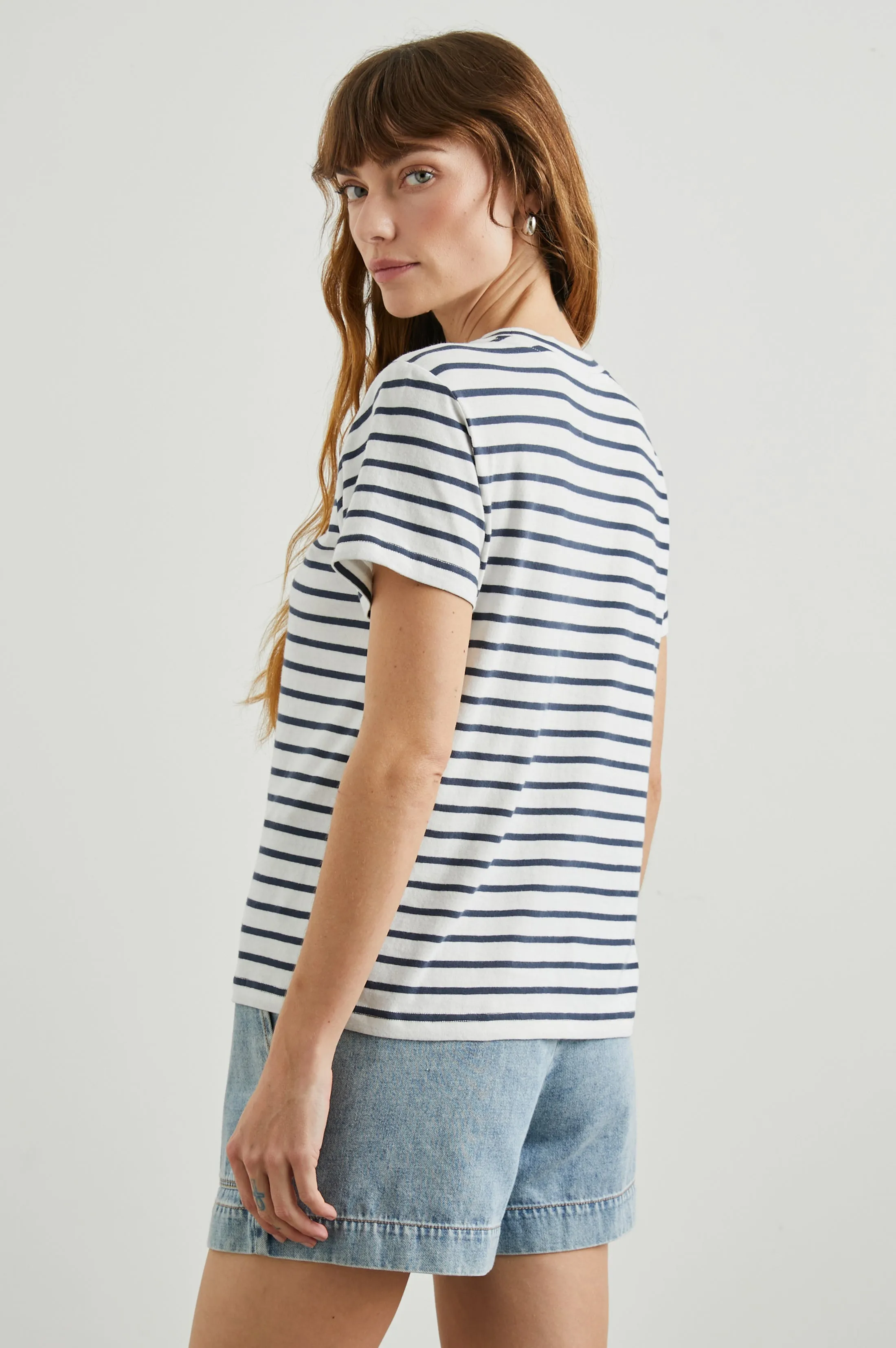 CLASSIC CREW NECK T-SHIRT - IVORY NAVY STRIPE Rails
