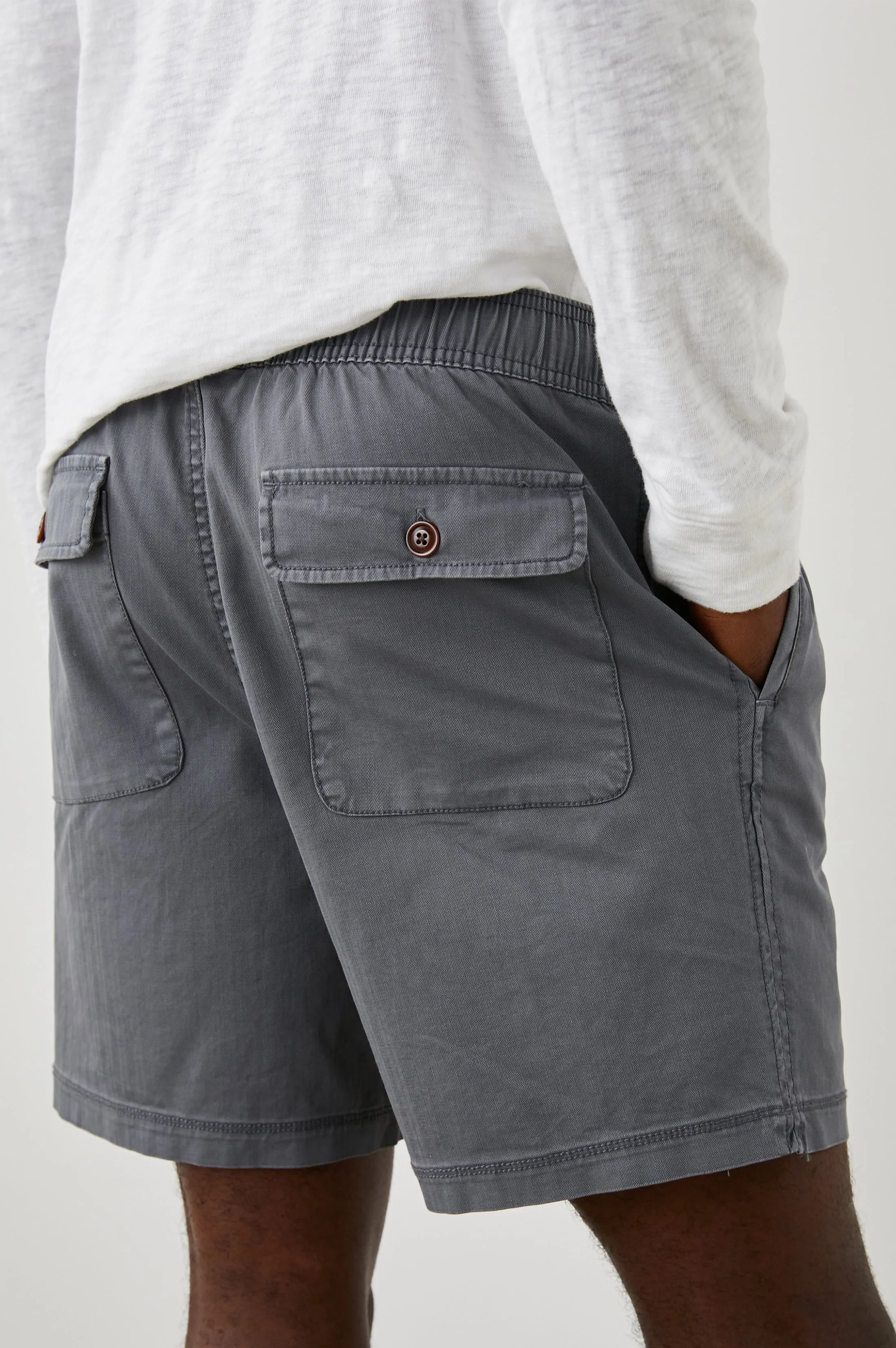 CRUZ SHORT - CHARCOAL Rails