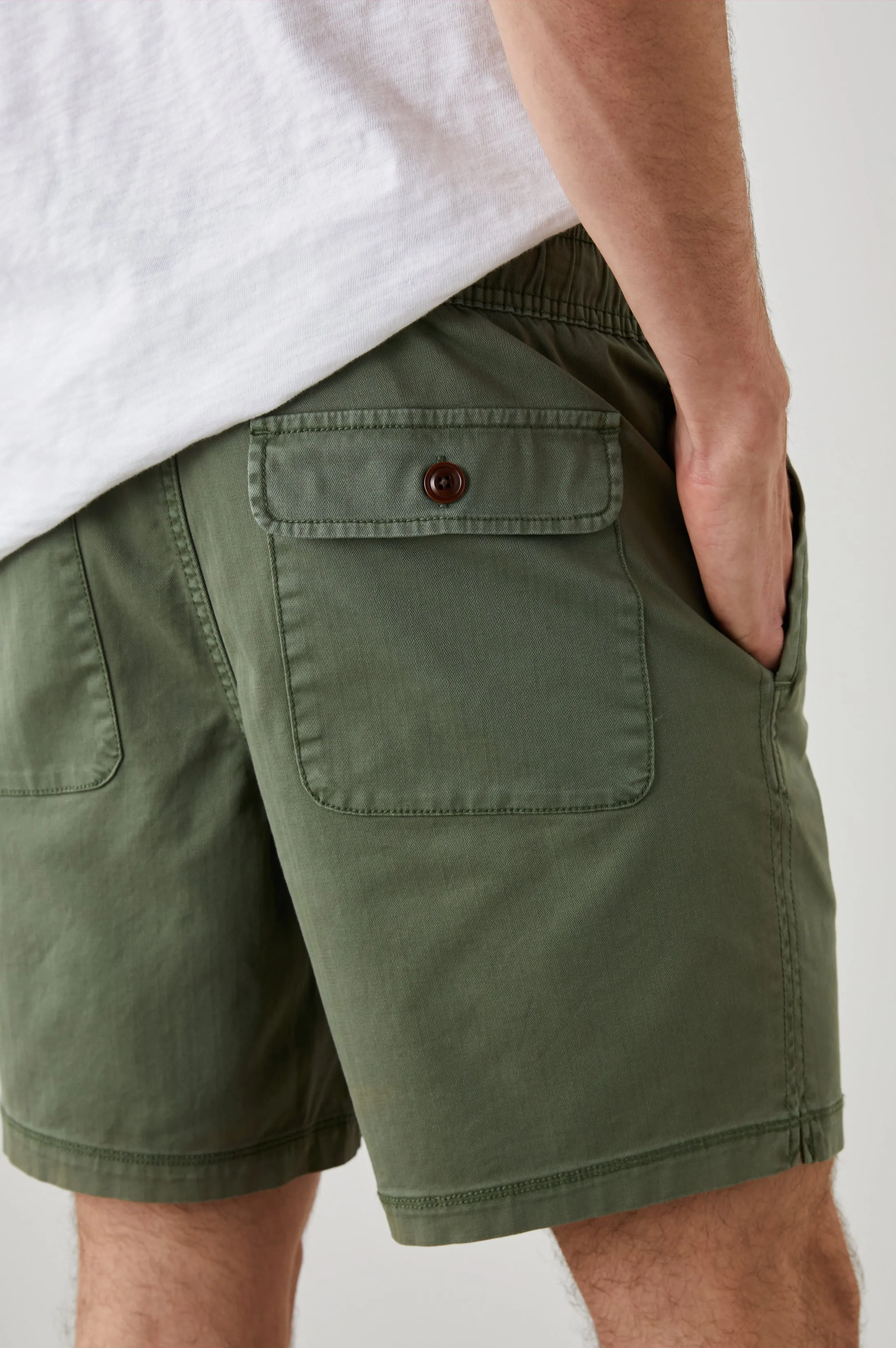 CRUZ SHORT - SPRING OLIVE Rails