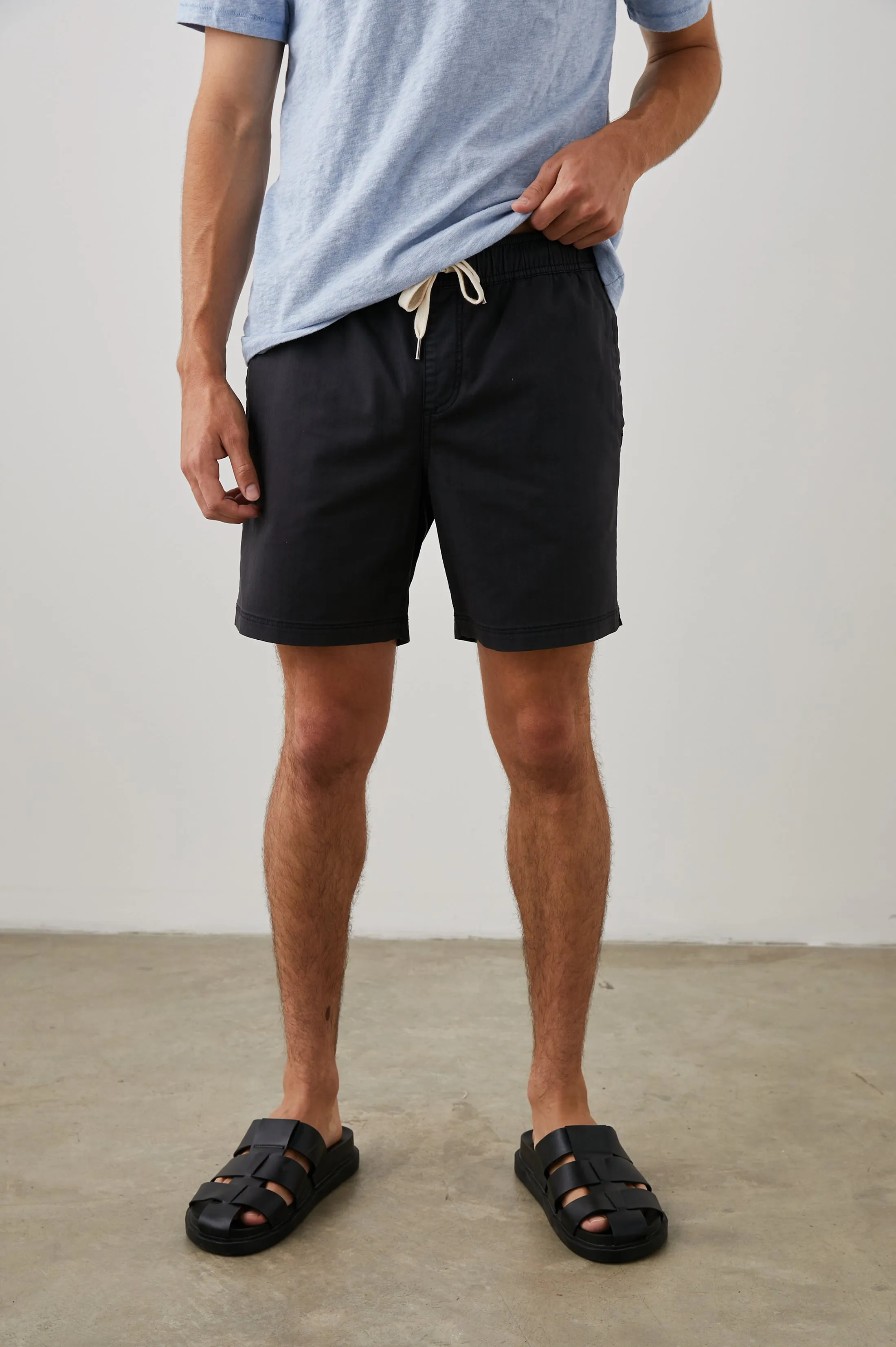 CRUZ SHORT - WASHED BLACK Rails