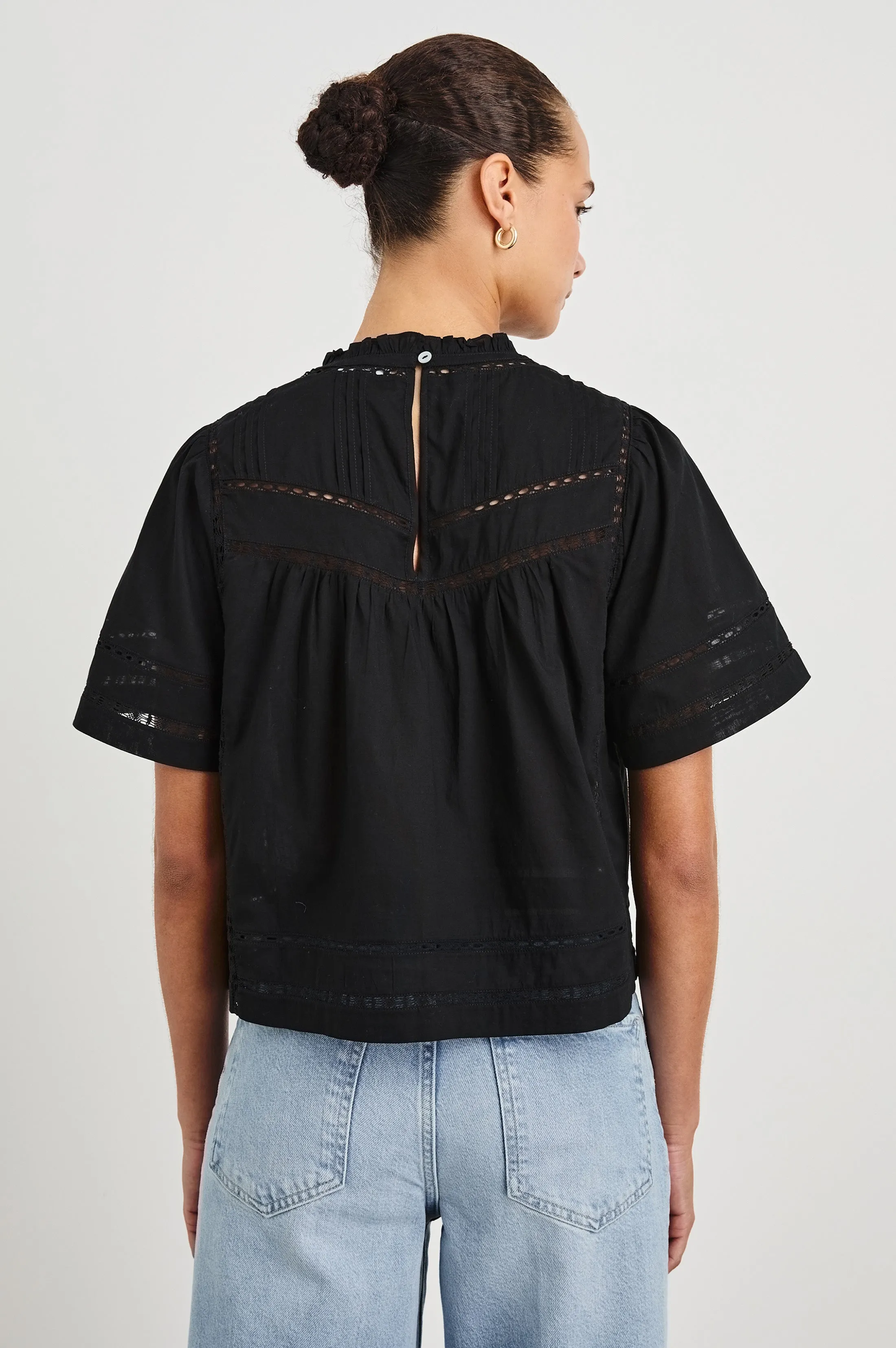 DAISY TOP - BLACK Rails