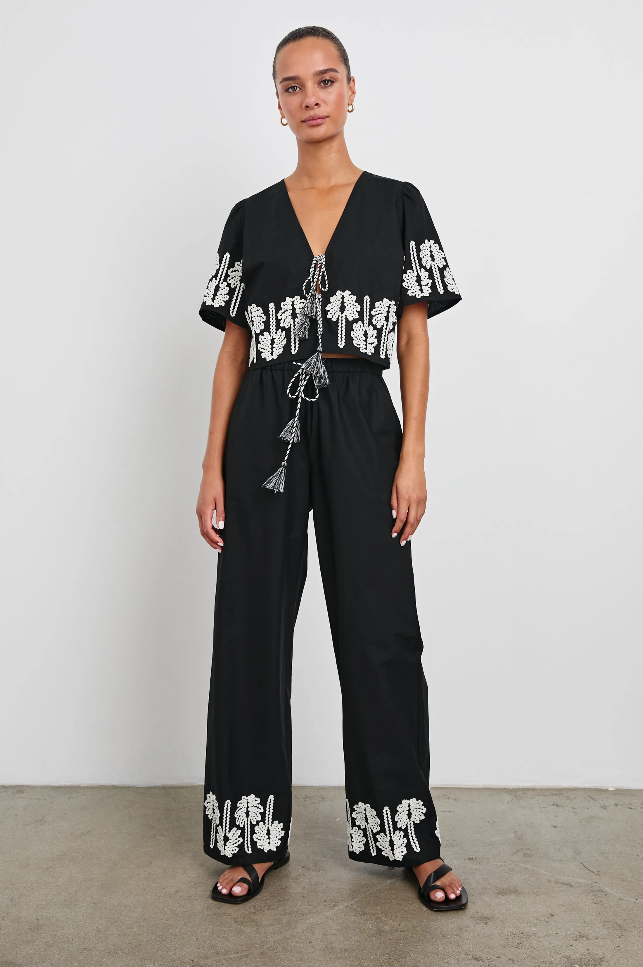 EMMIE PANT - BLACK IVORY PALM TREES Rails