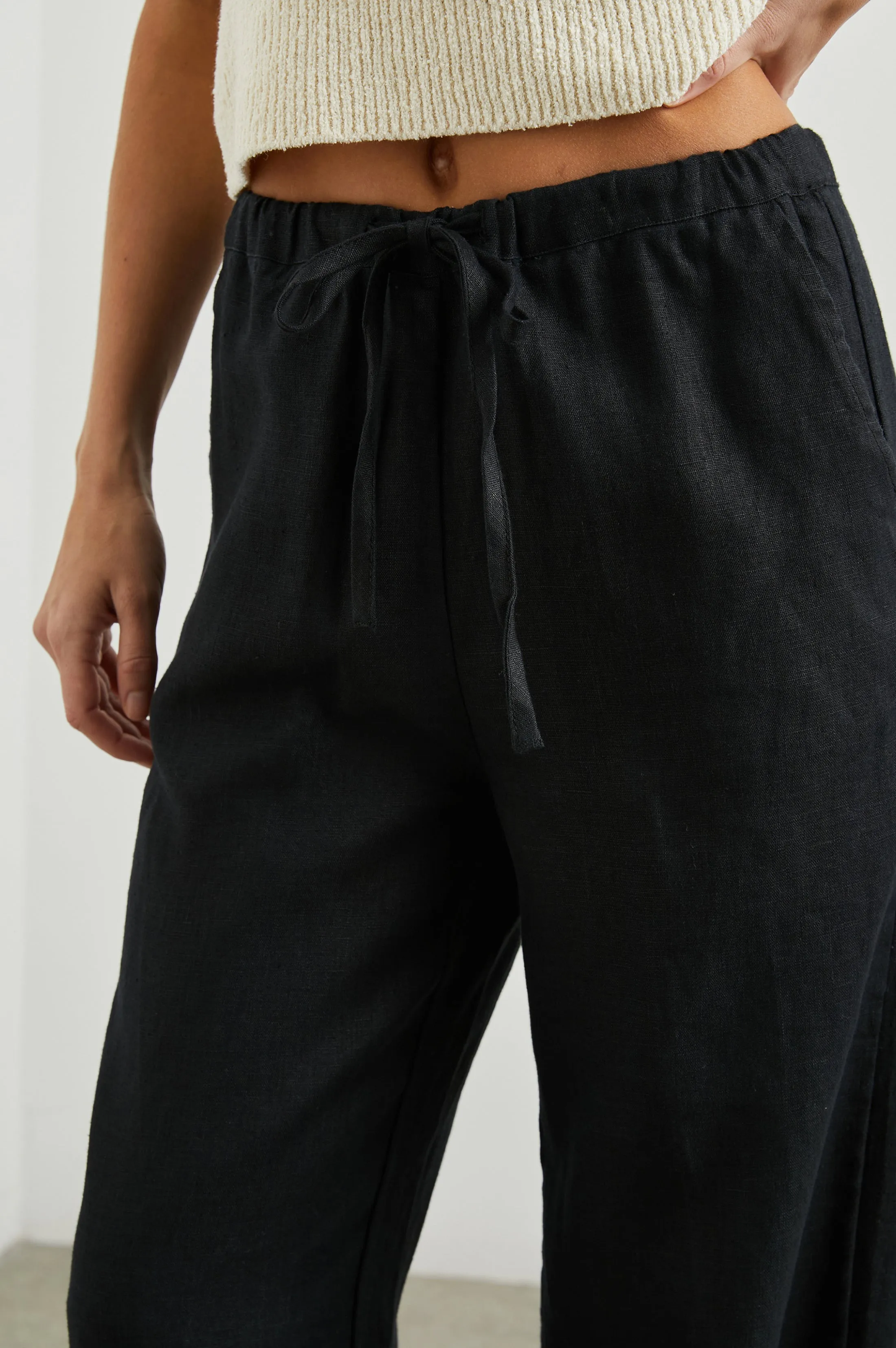 EMMIE PANT - BLACK Rails