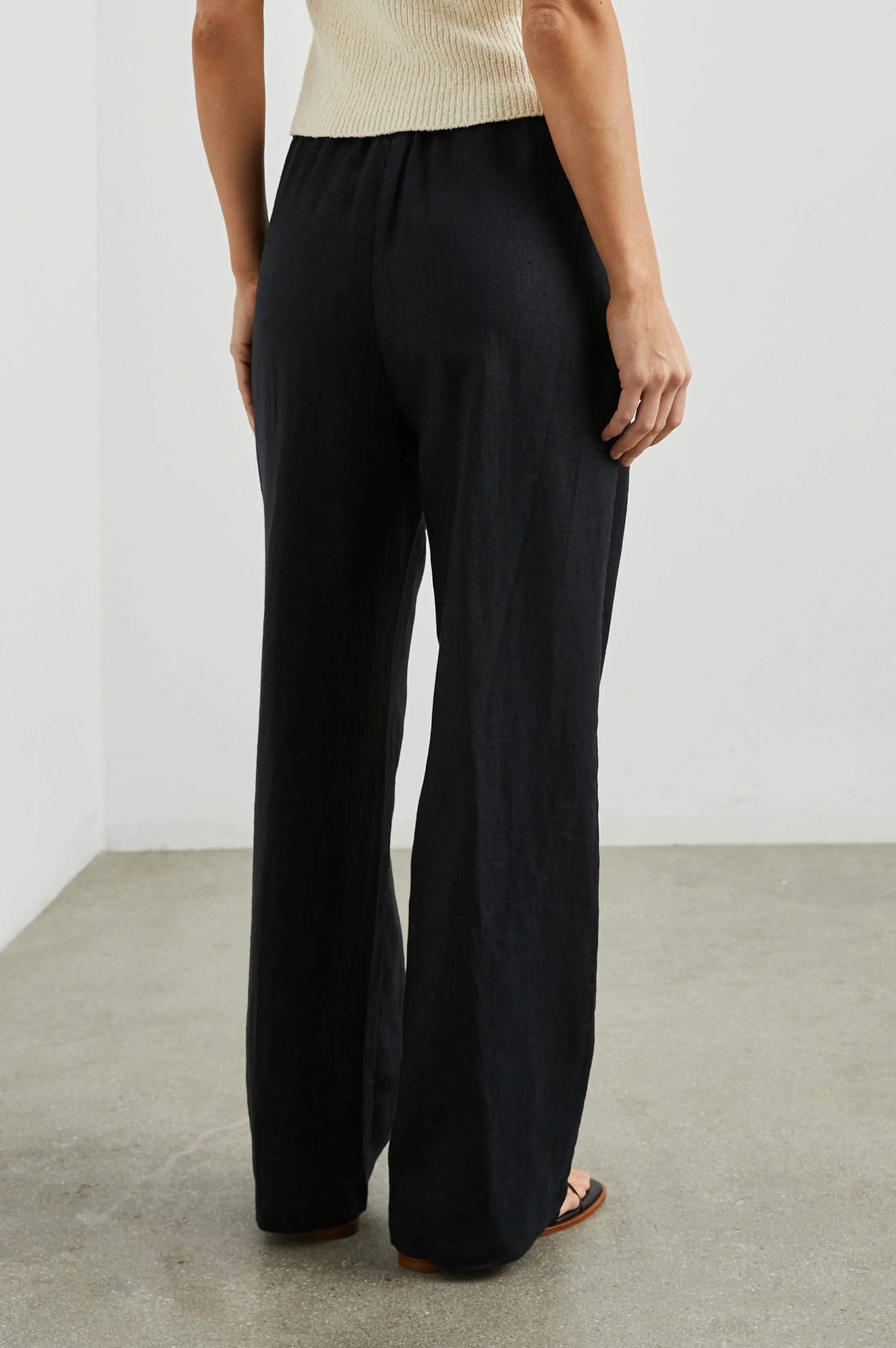 EMMIE PANT - BLACK Rails