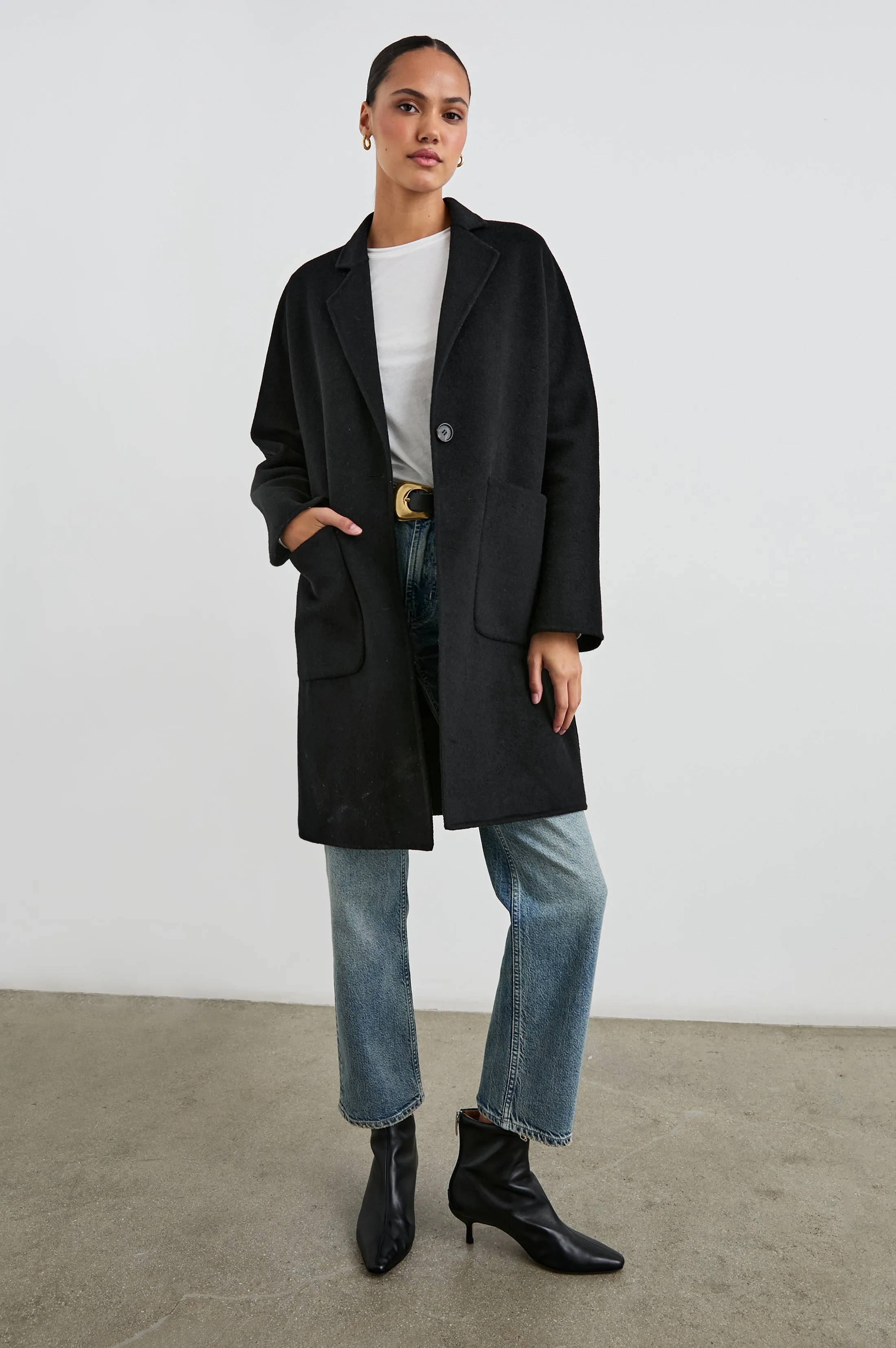 EVEREST COAT - BLACK Rails