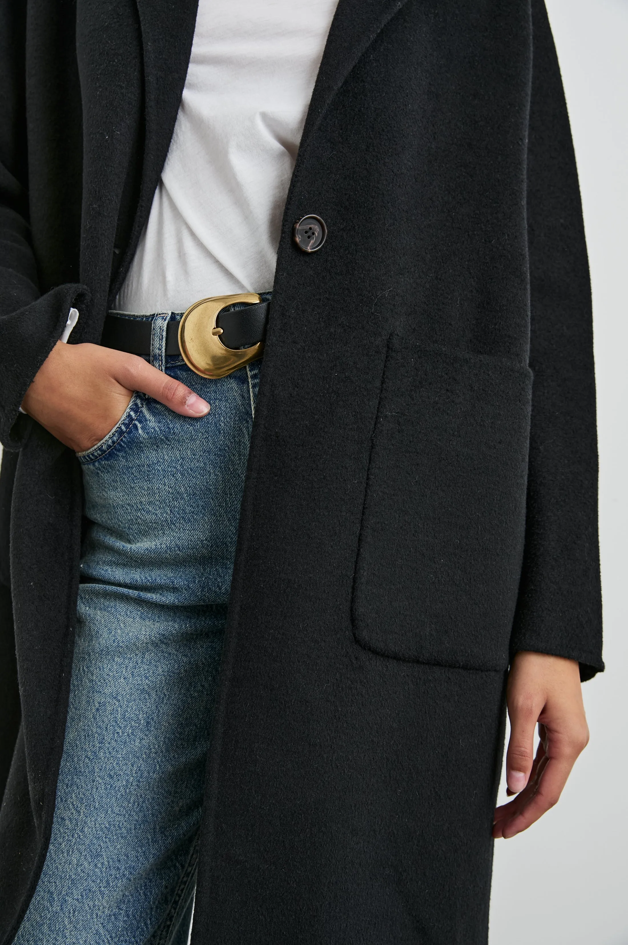 EVEREST COAT - BLACK Rails