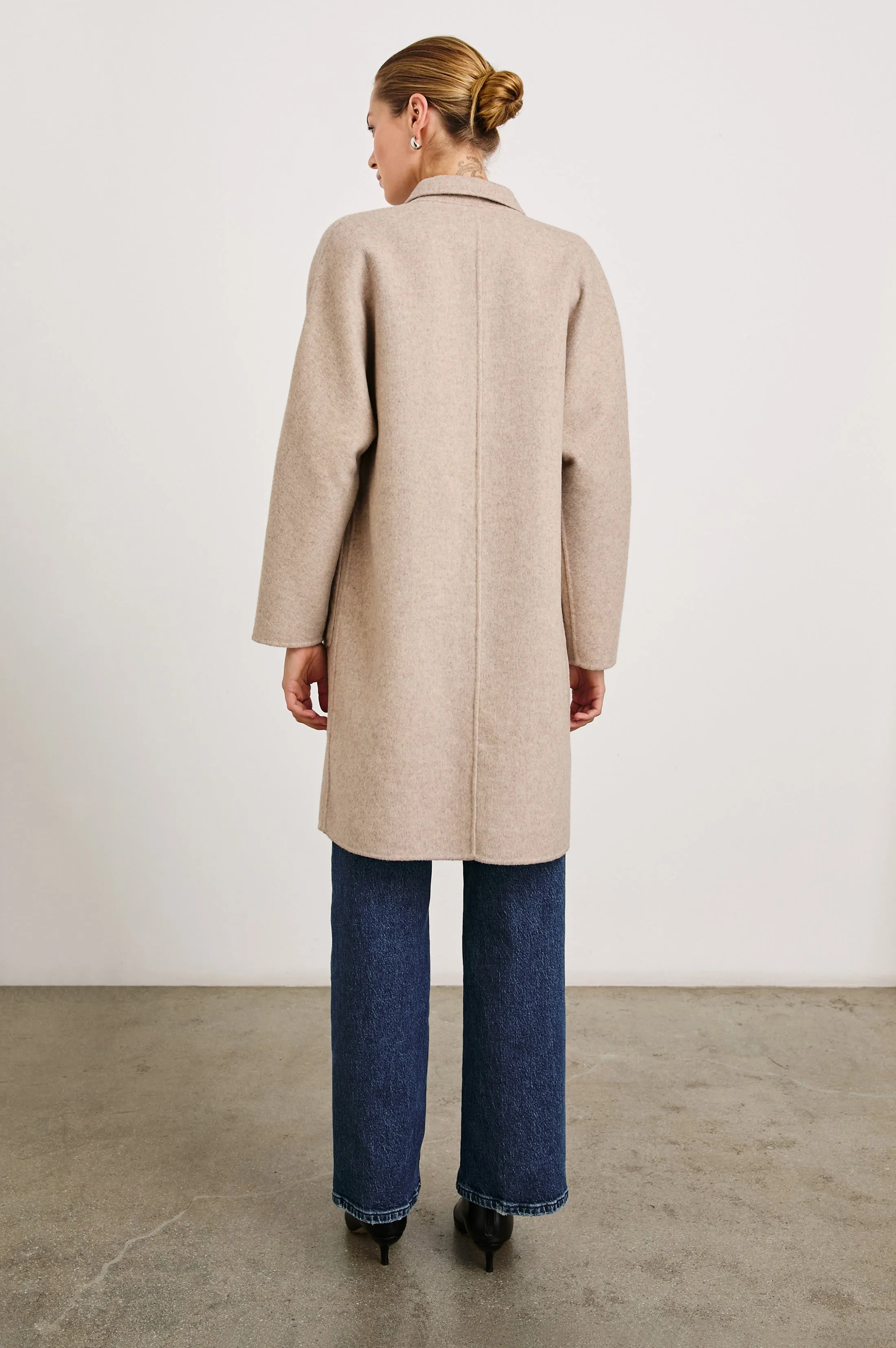 EVEREST COAT - OATMEAL Rails