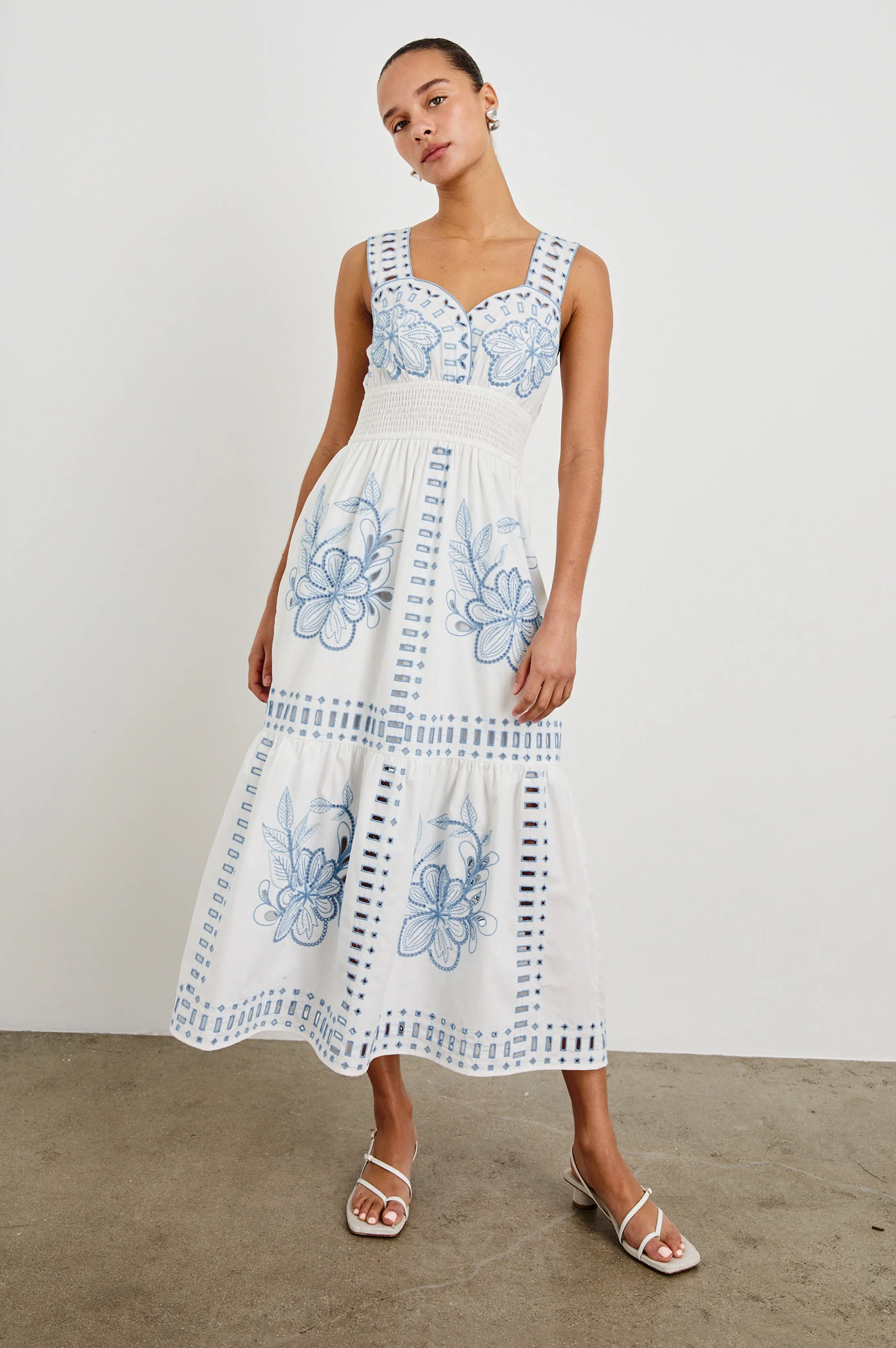 FAWN DRESS - WHITE BLUE EMBROIDERY Rails