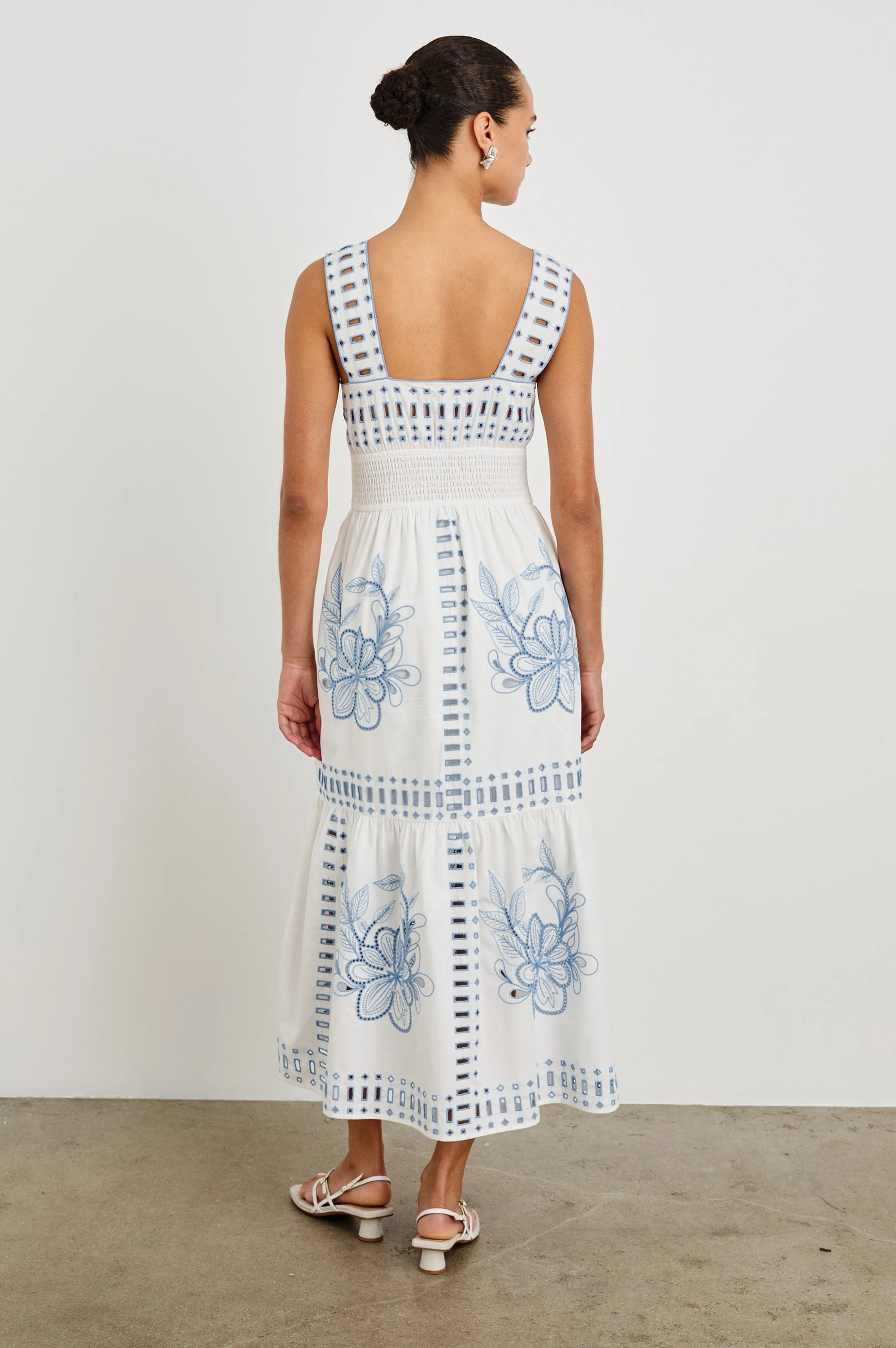 FAWN DRESS - WHITE BLUE EMBROIDERY Rails