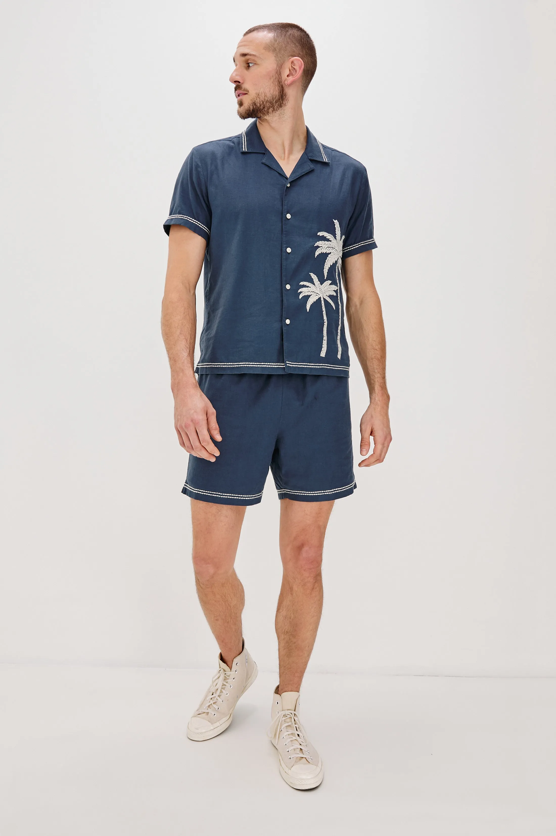 GIBSON SHIRT - NAVY WHITE PALM Rails