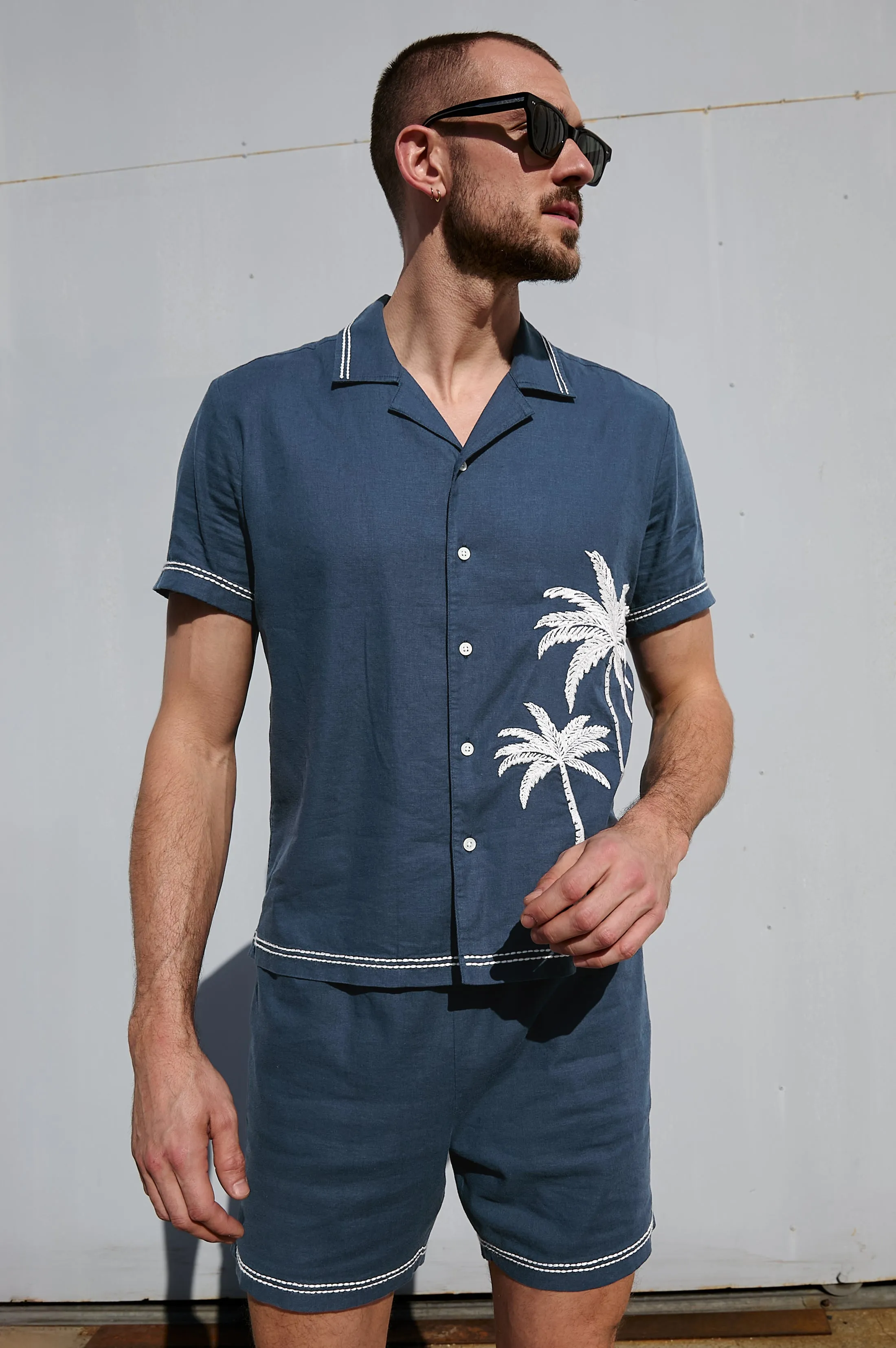 GIBSON SHIRT - NAVY WHITE PALM Rails