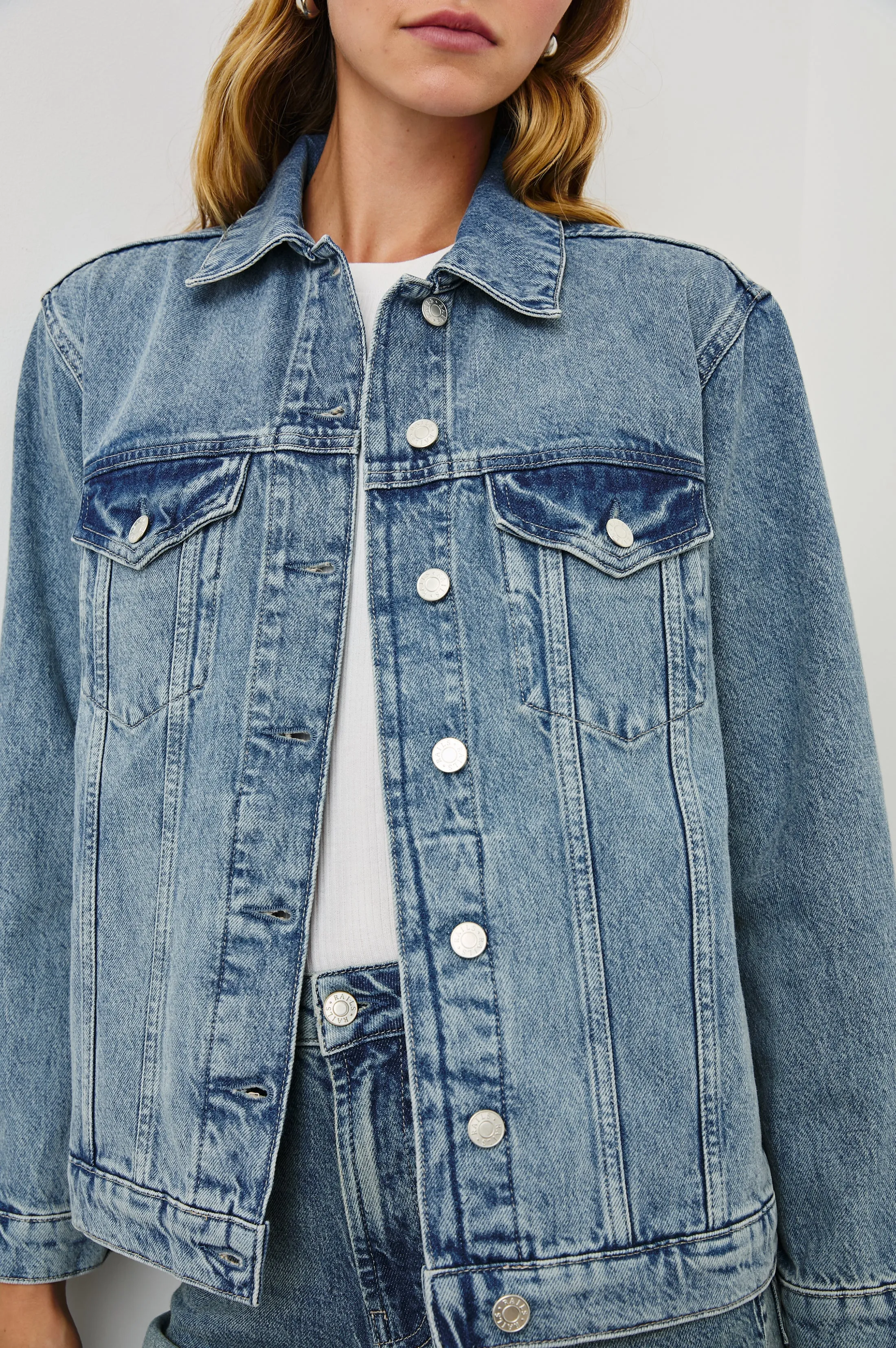 GROVE BOYFRIEND TRUCKER JACKET - EMBOSSED INDIGO Rails