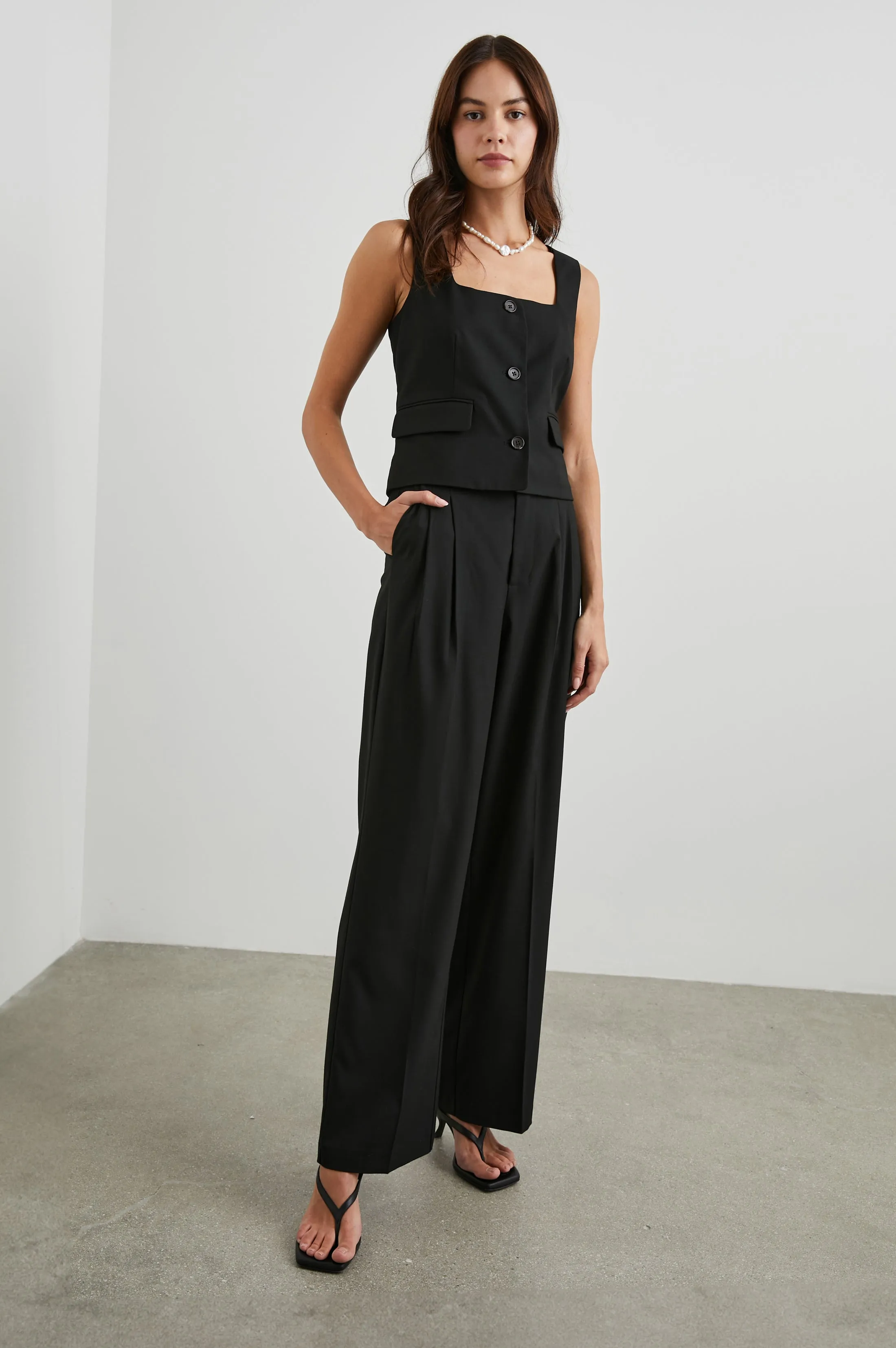 GUILIA VEST - BLACK TWILL Rails