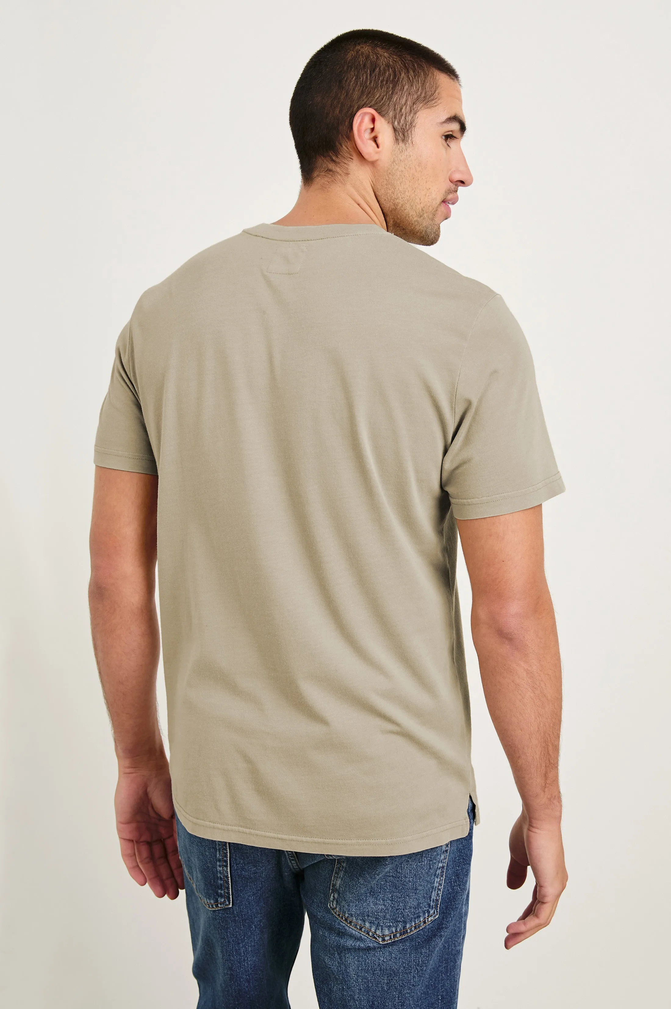 JOHNNY T-SHIRT - DESERT SAND Rails