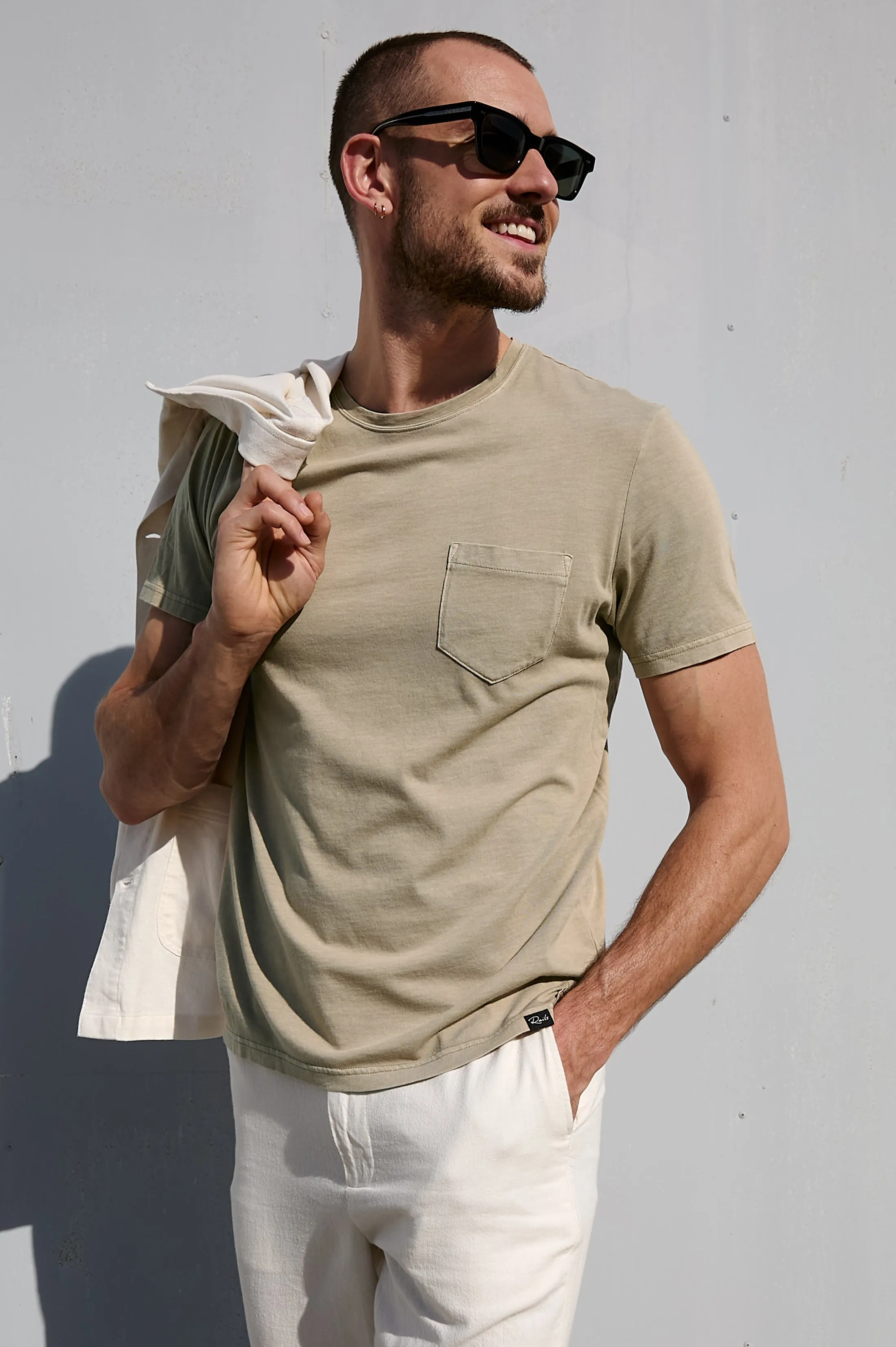 JOHNNY T-SHIRT - DESERT SAND Rails