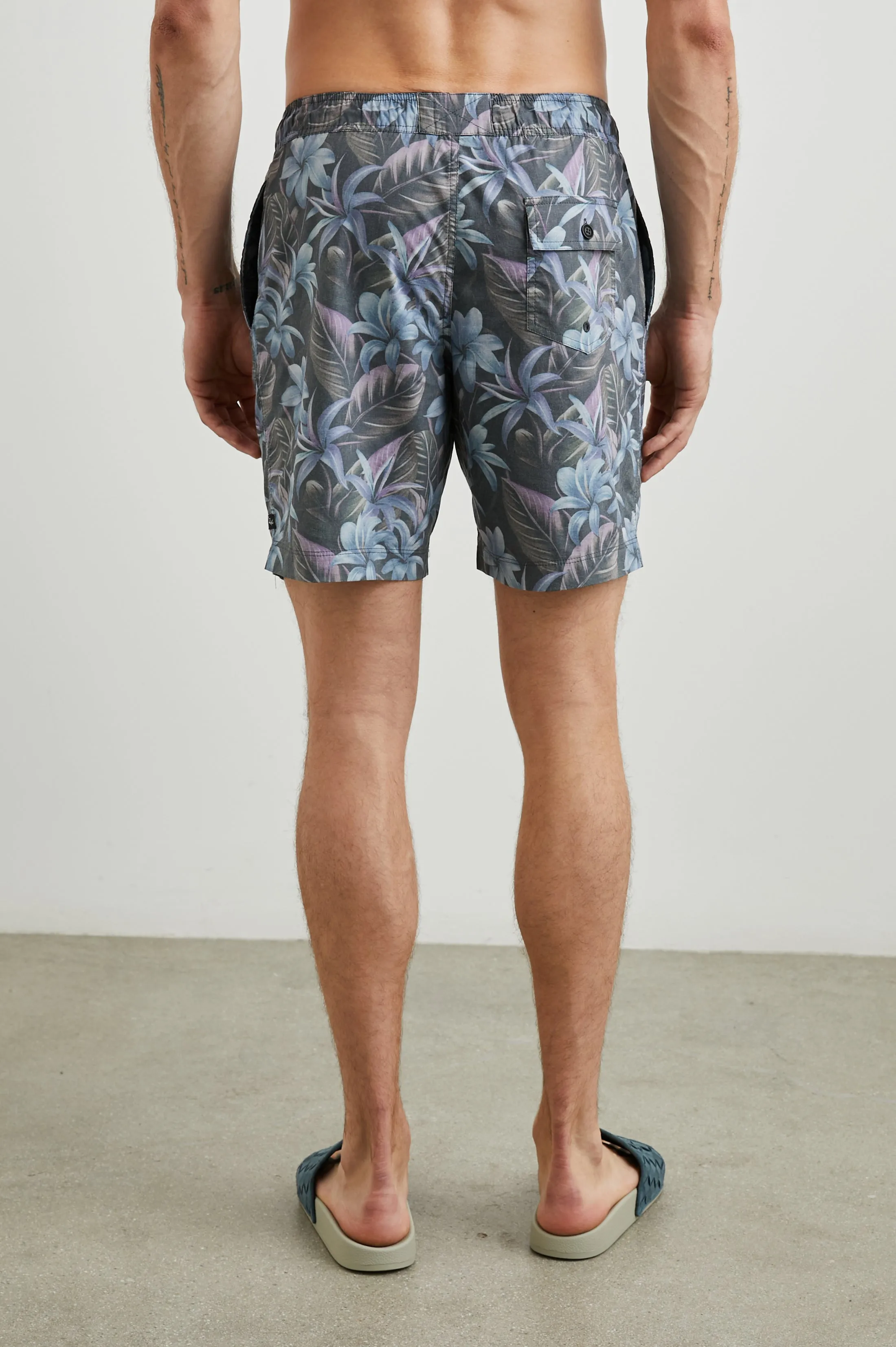 KIAN SWIM SHORT - JUNGLE GARDEN MIDNIGHT Rails