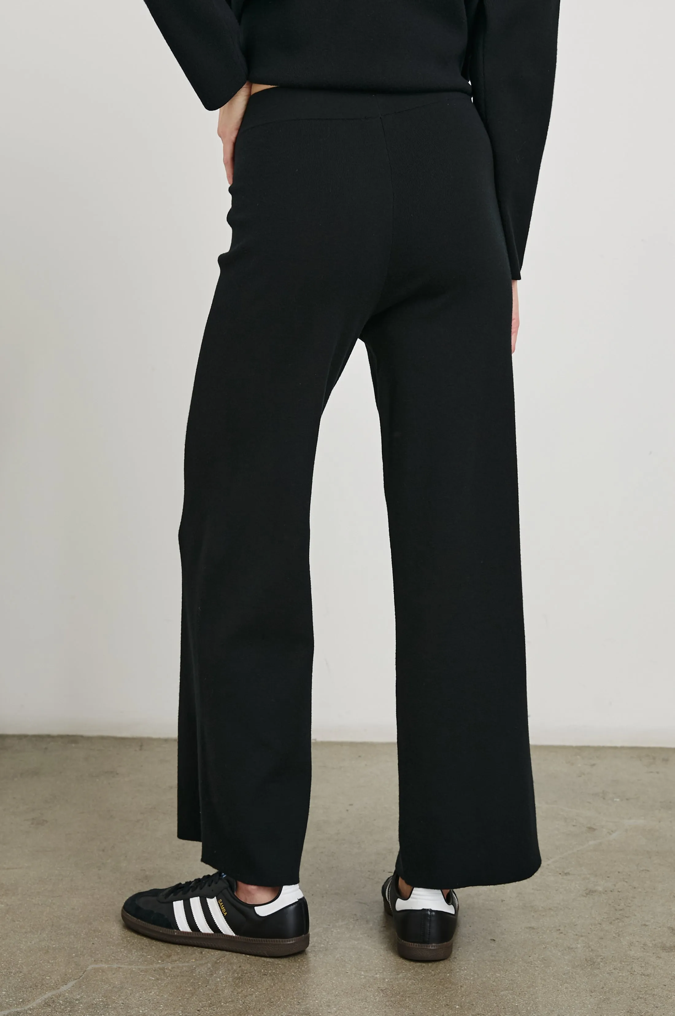 KRISTA PANT - BLACK Rails