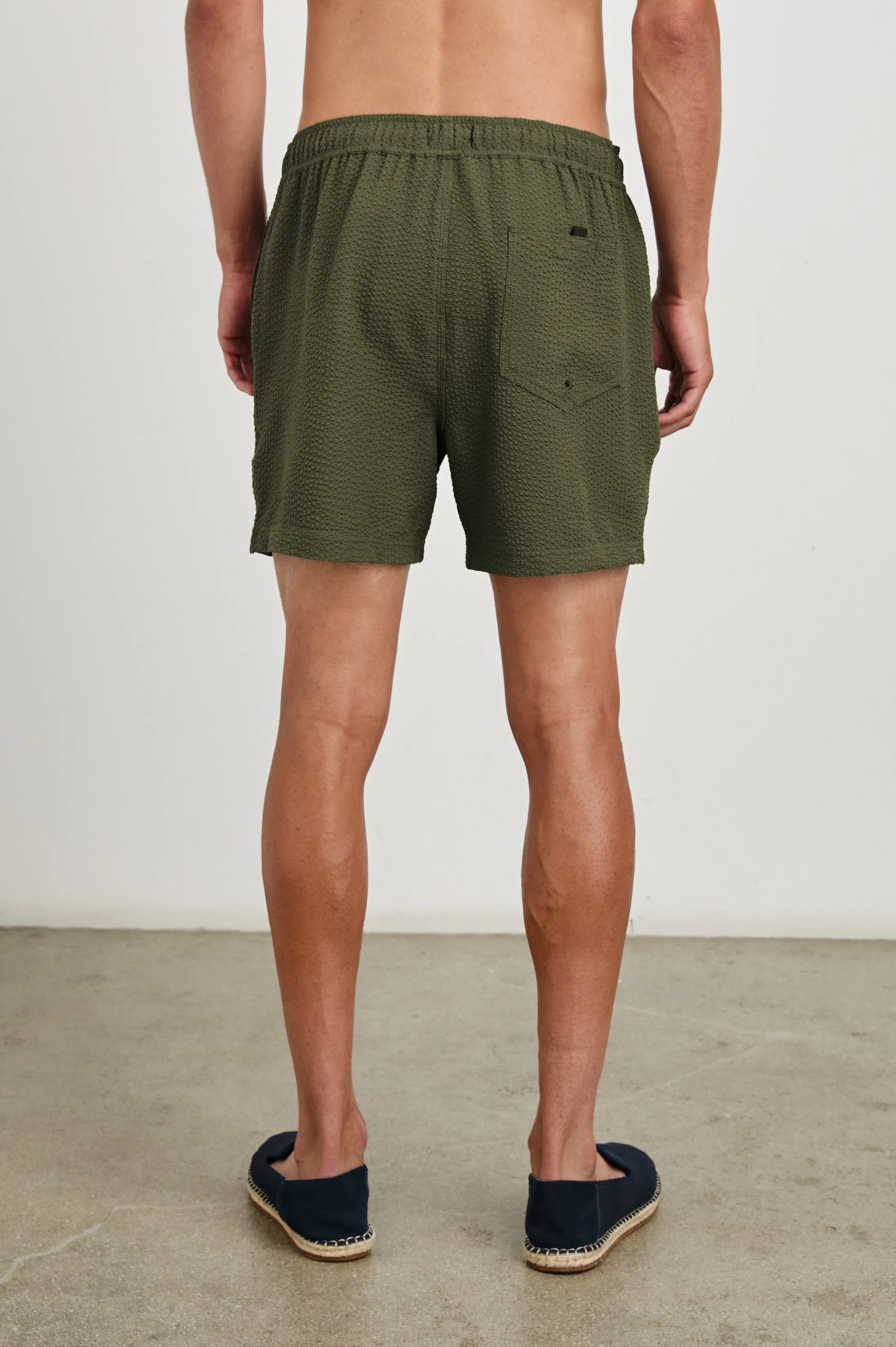 LA BREA SWIM SHORT - OLIVE SEERSUCKER Rails