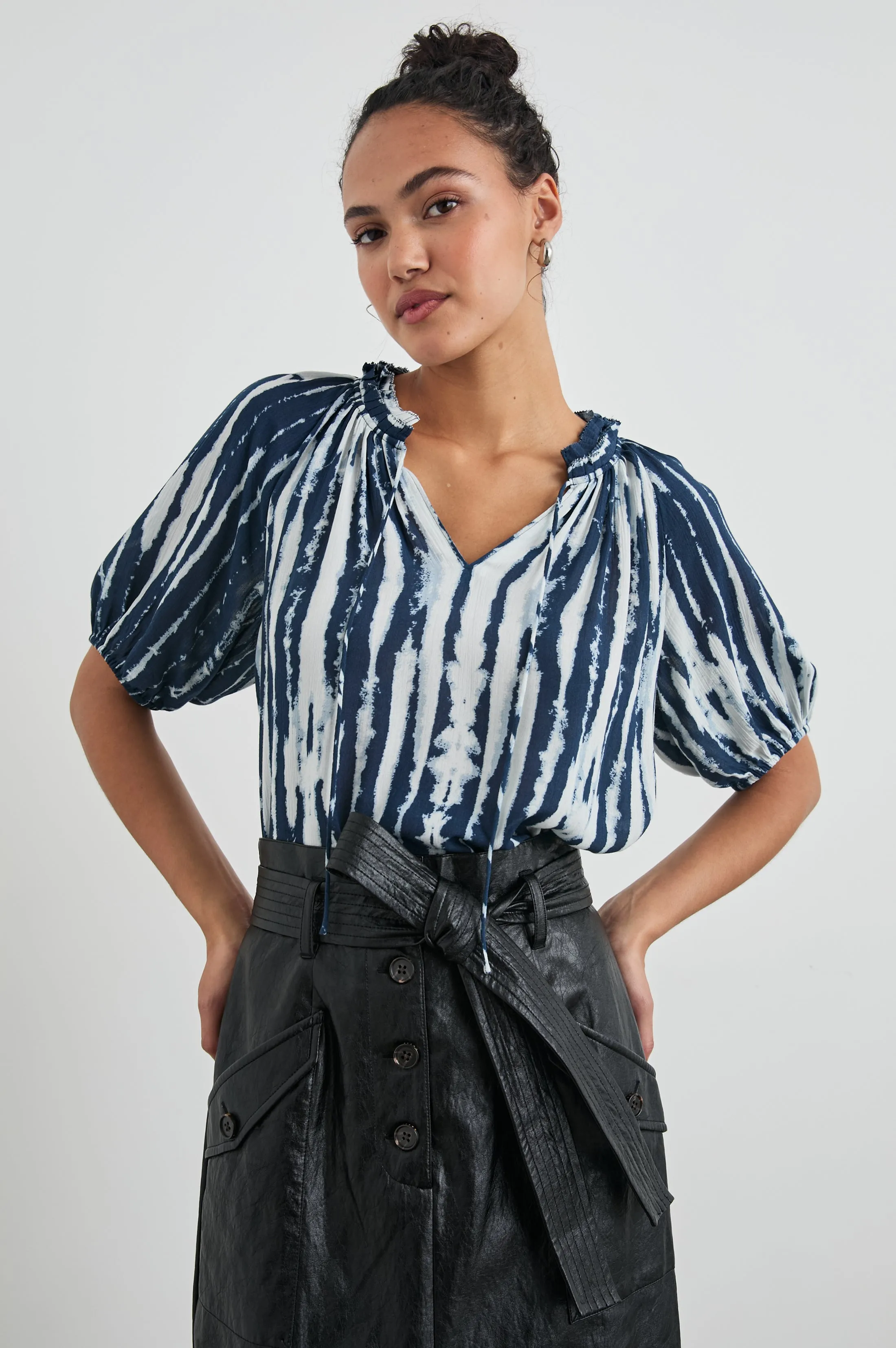 LAILA TOP - INDIGO NILE Rails