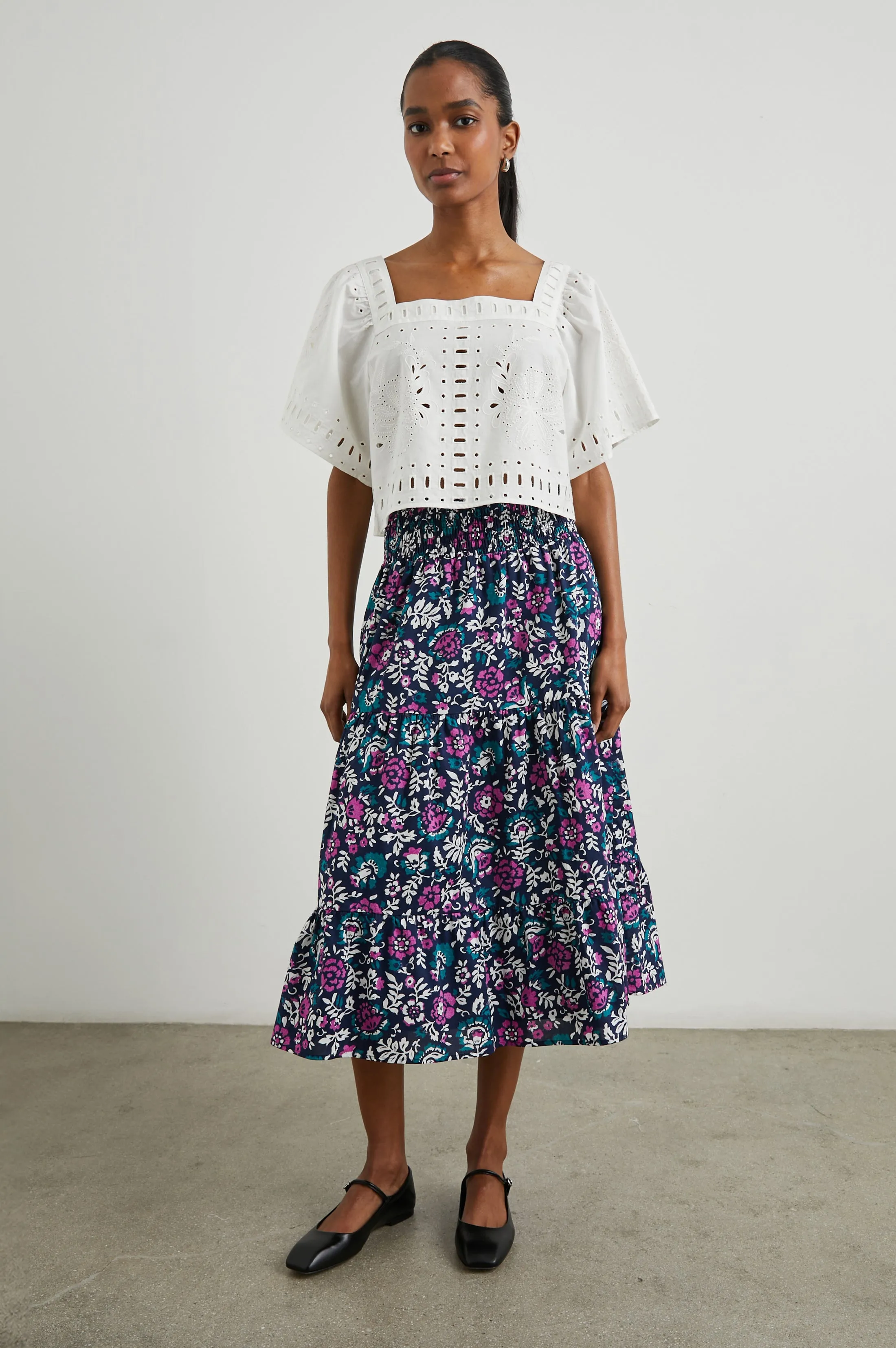 LAINE TOP - WHITE Rails