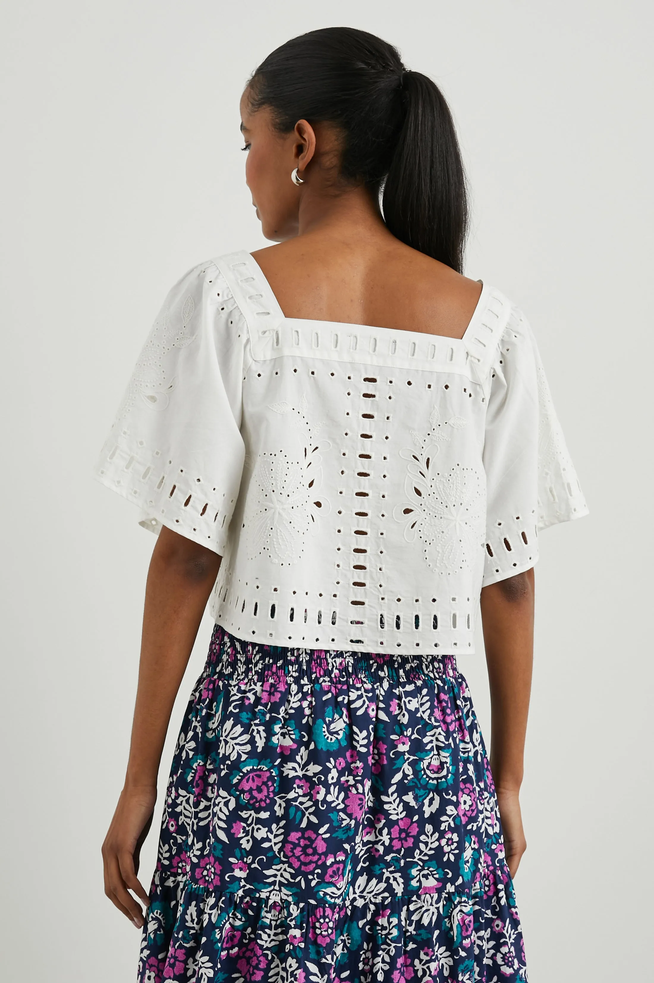 LAINE TOP - WHITE Rails