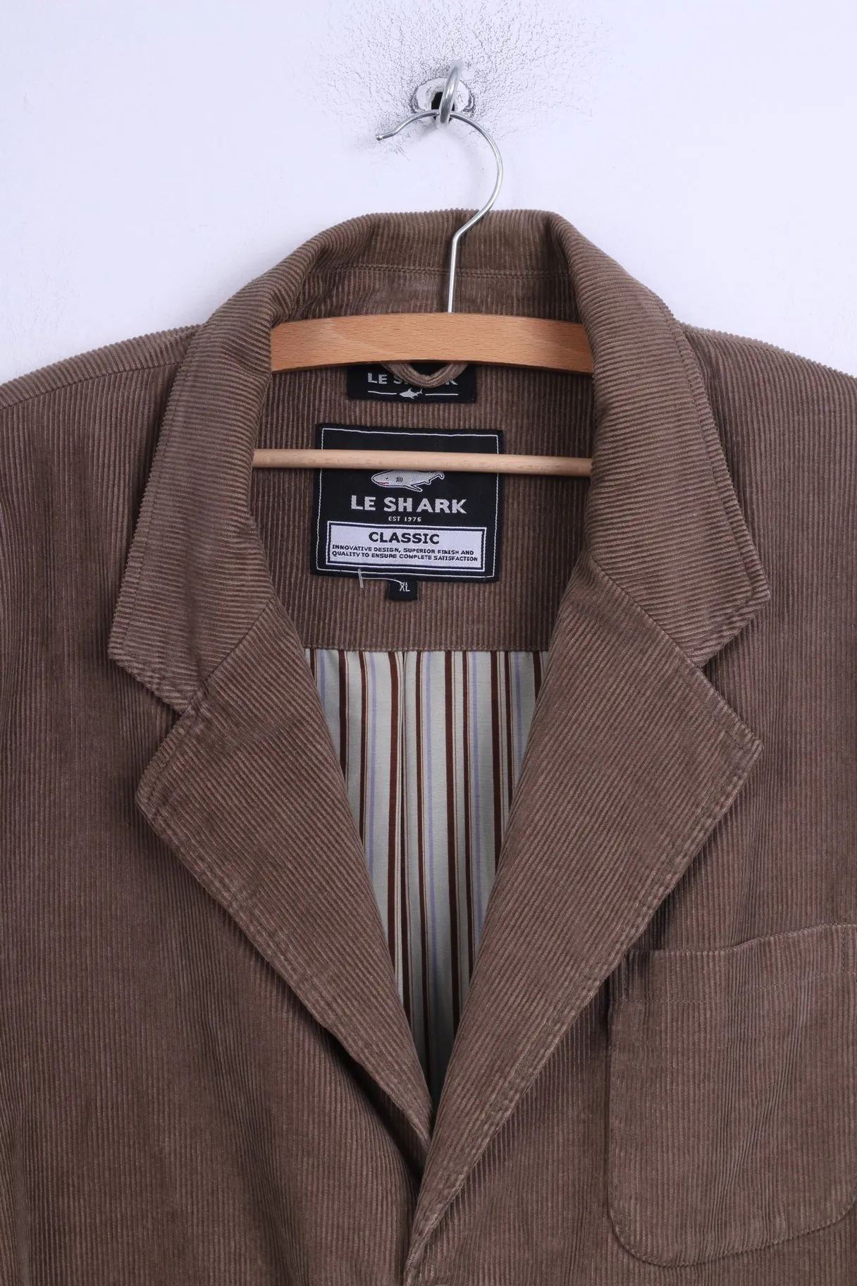 Le Shark Mens XL Jacket Brown Corduroy Cotton Shoulder Pads Single Breasted