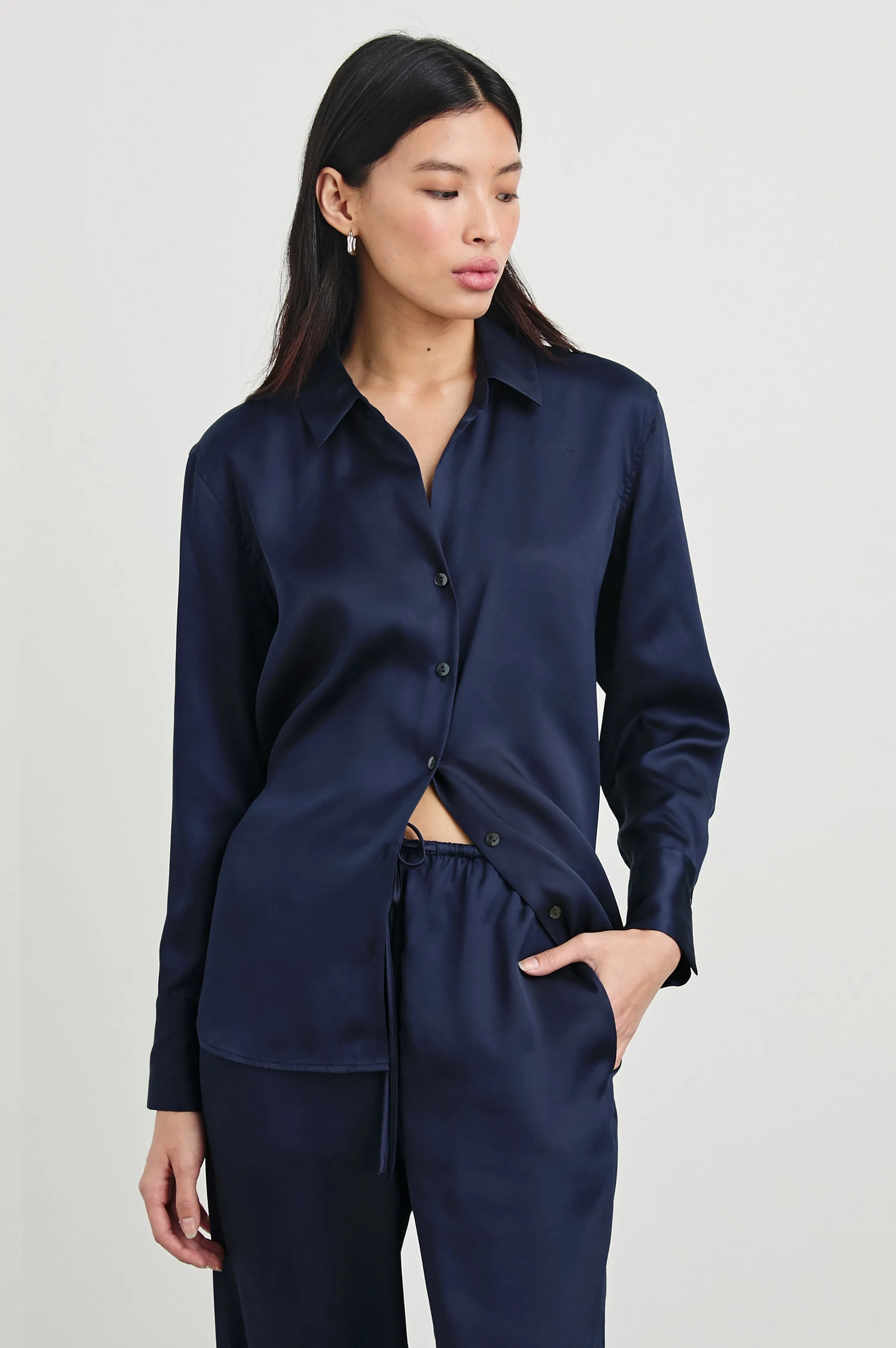 LEDGER SHIRT - NAVY Rails