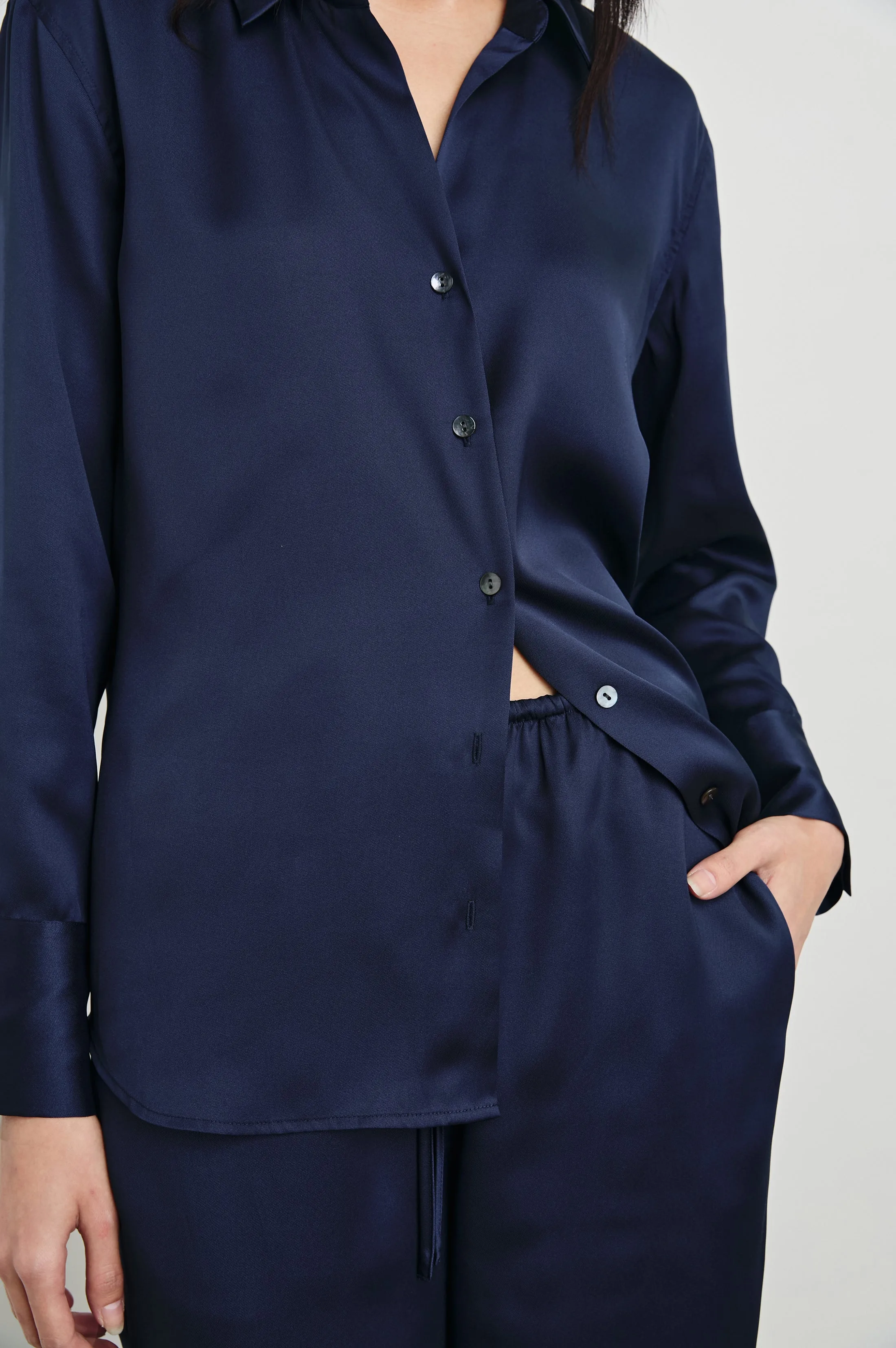 LEDGER SHIRT - NAVY Rails