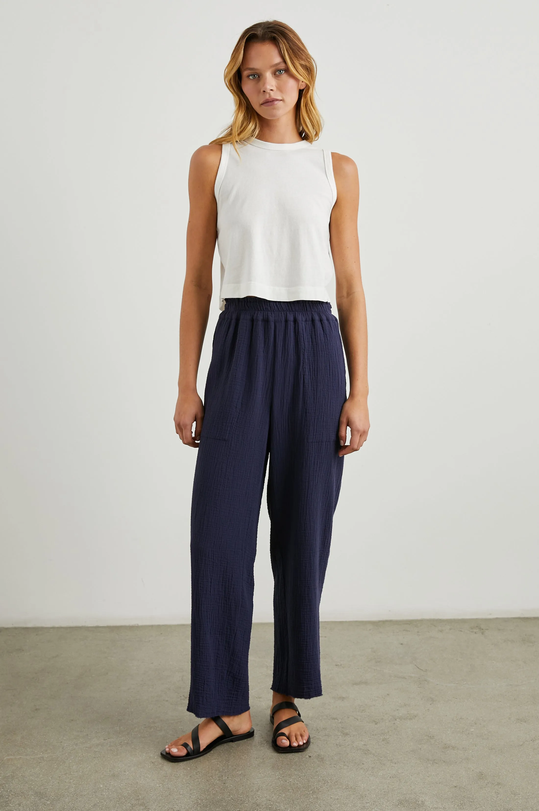 LEON CROP PANT - NAVY Rails