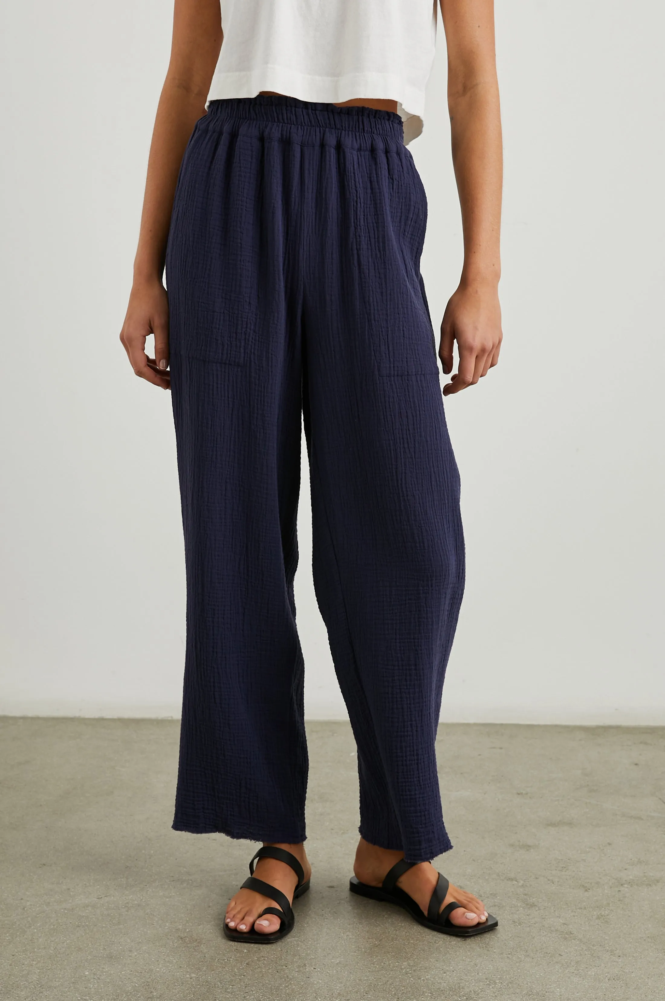 LEON CROP PANT - NAVY Rails