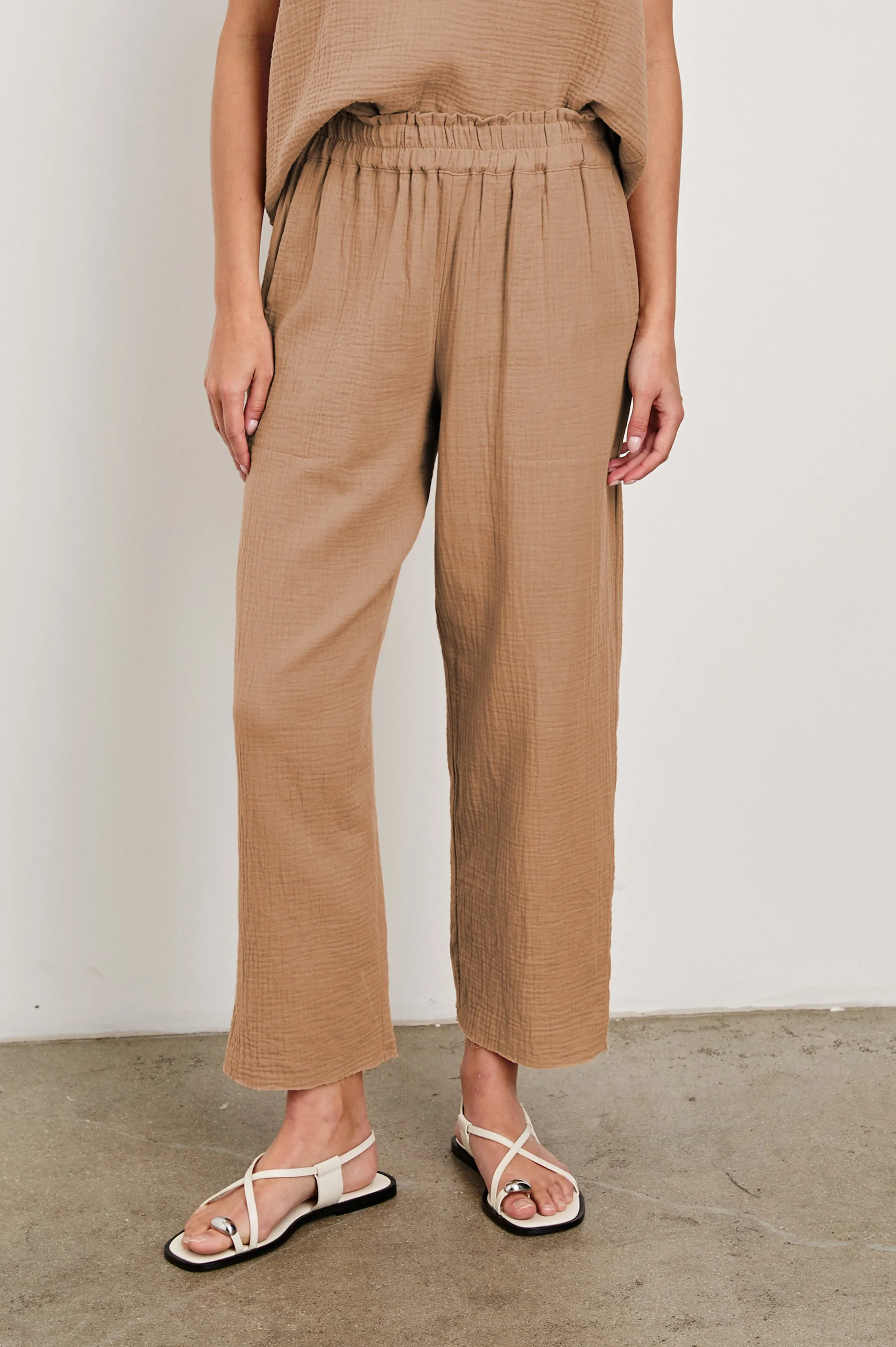 LEON CROP PANT - TAUPE Rails