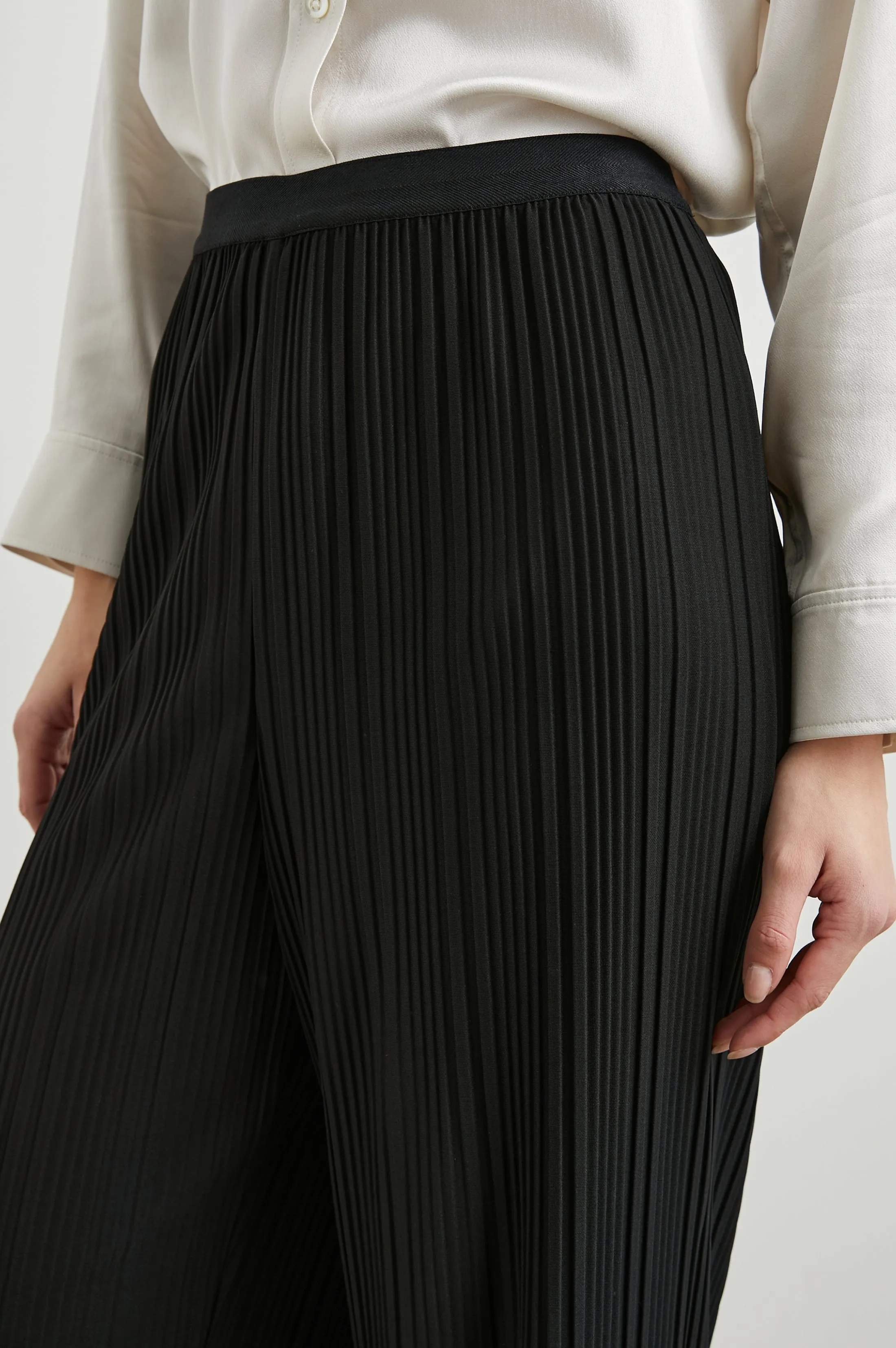 LIANA PANT - JET Rails